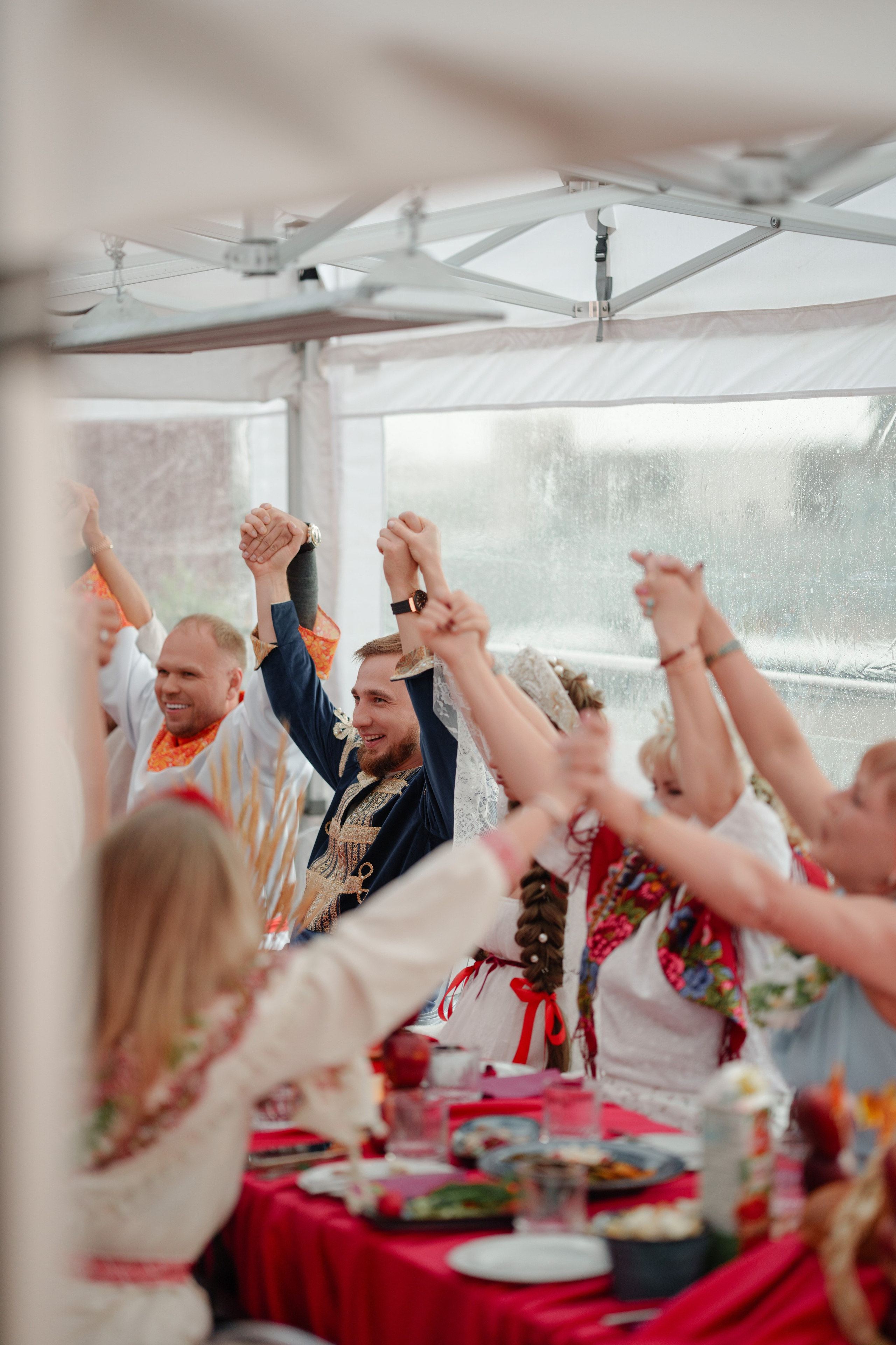 Репортажный фотограф на гендер пати в славянском стиле в Москве. Репортажный фотограф Москва Сергей Дружинин