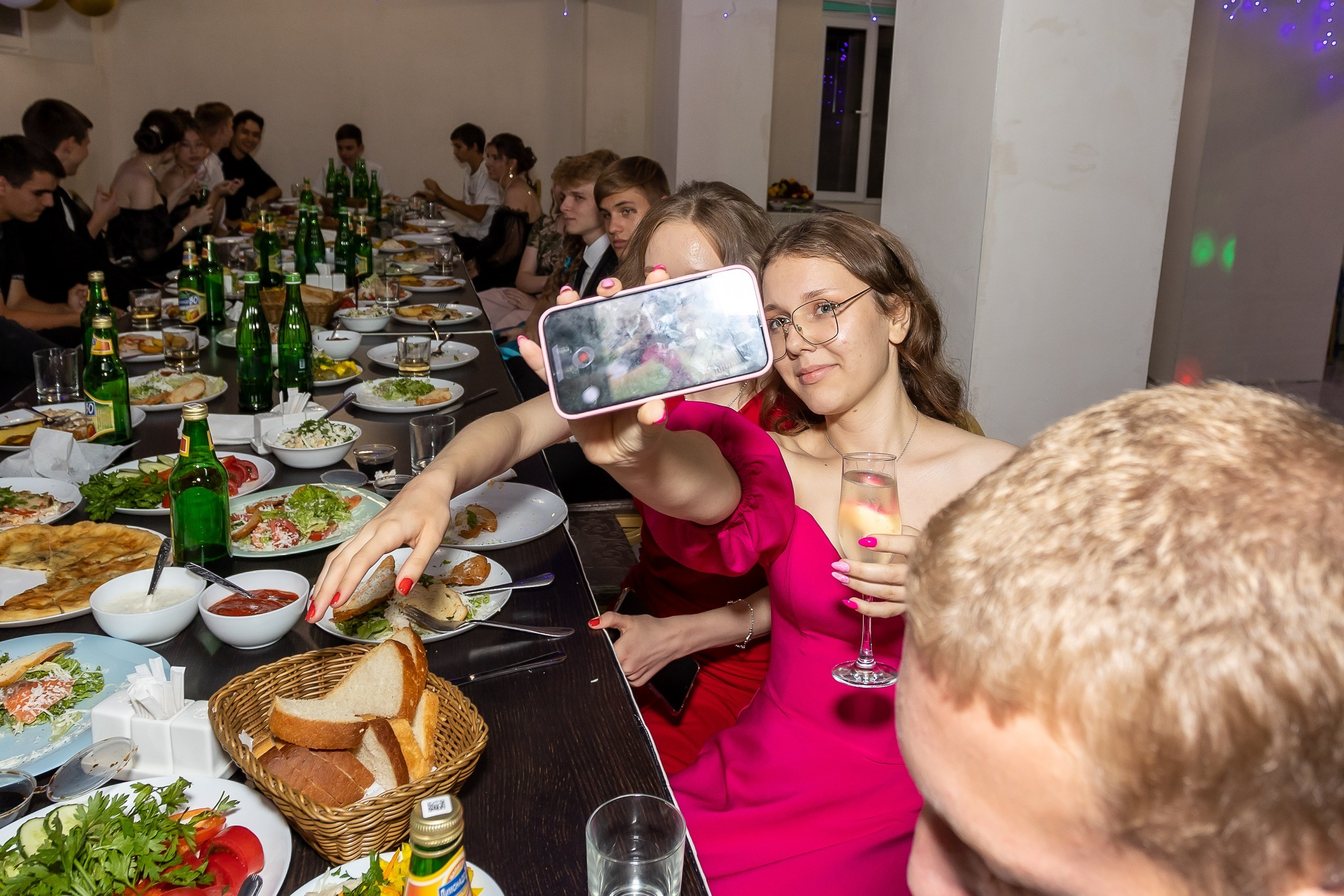 Вручение аттестата и выпускной вечер. Выпускные альбомы Майкоп, Краснодар Елена Золотарева