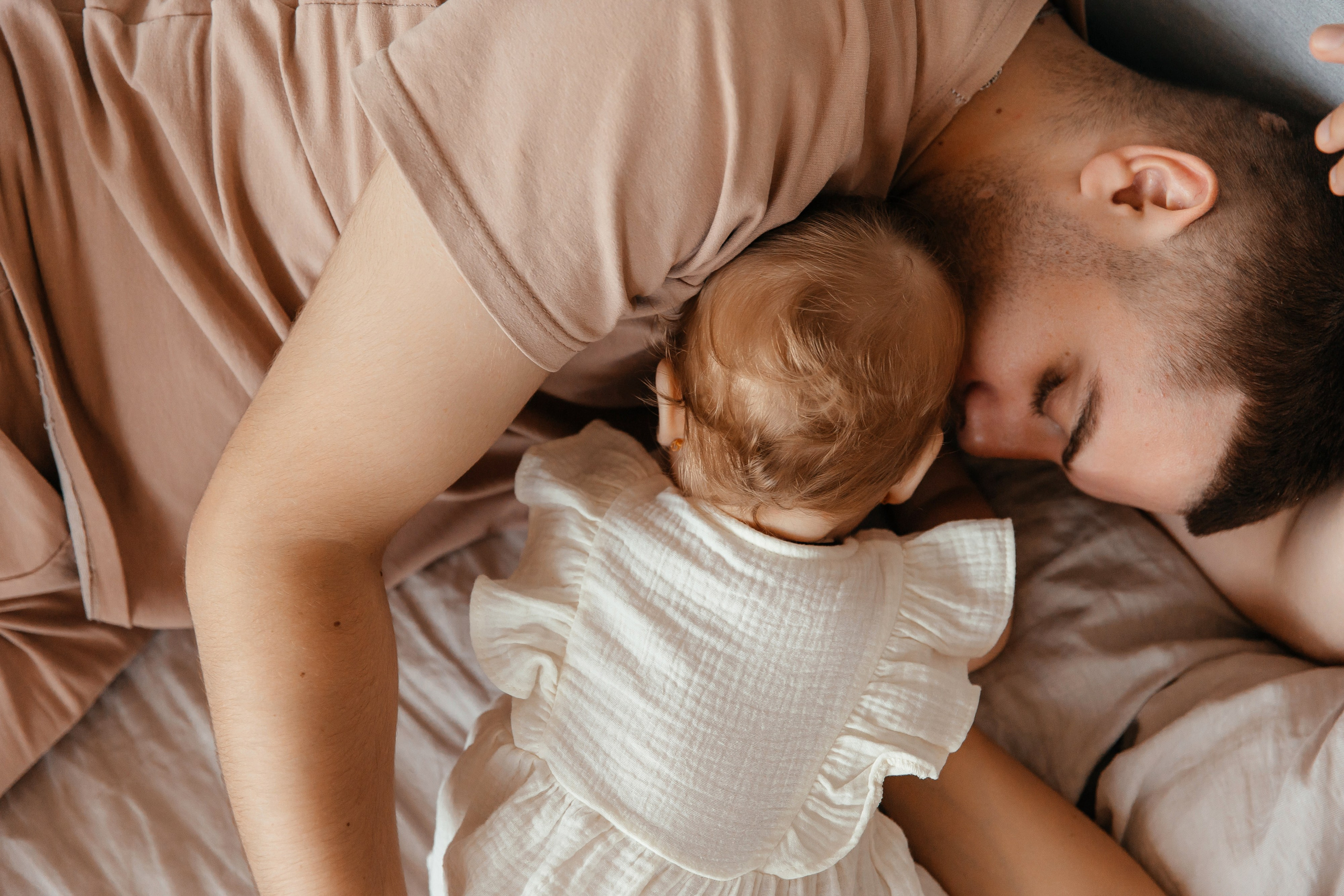 Первый год и первый торт. Фотограф Елена Краснопевцева