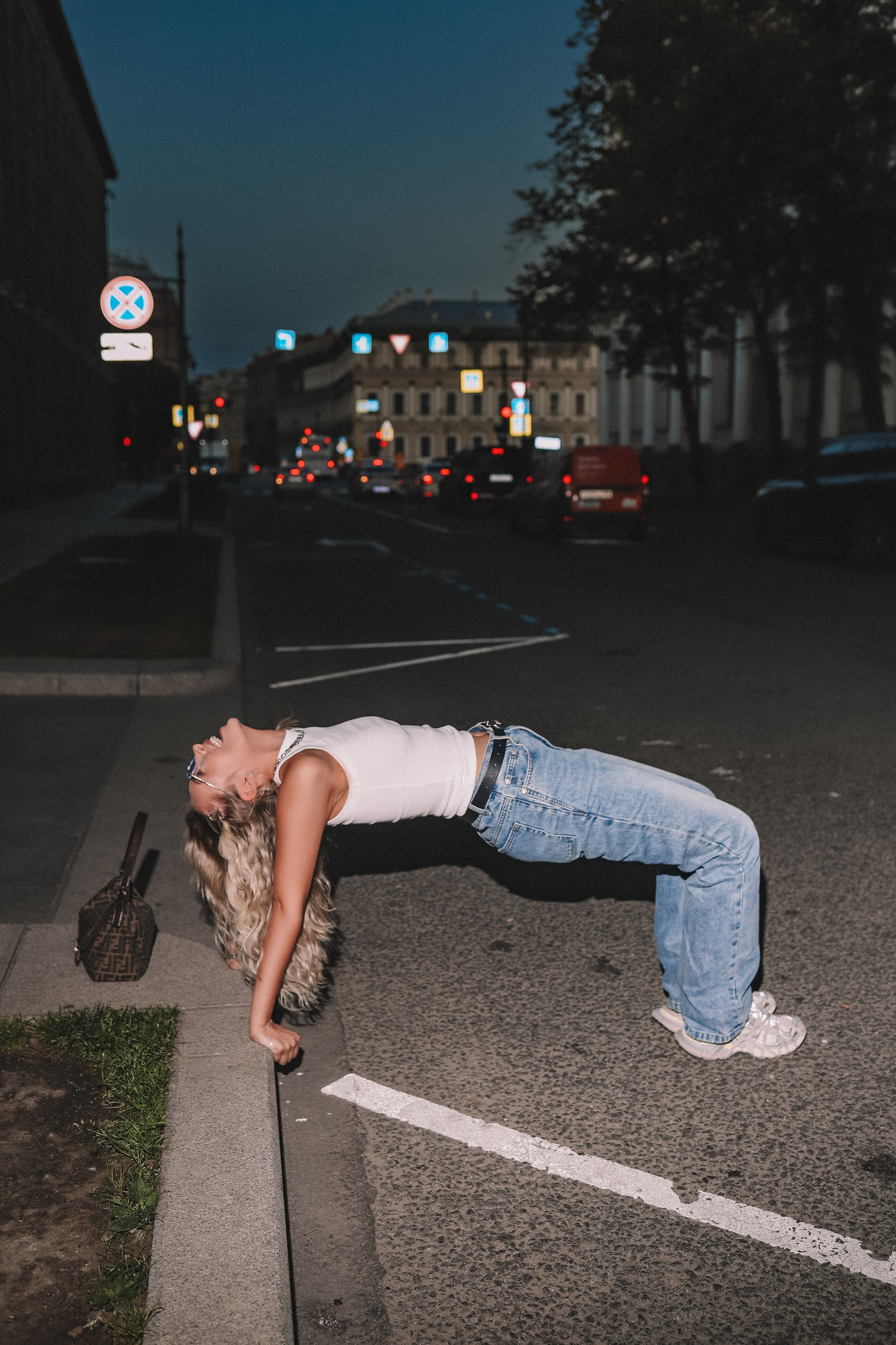 Полина — вечерний Петербург, съёмка со вспышкой | О. Беляева. Фотограф Олеся Беляева | Санкт-Петербург и Ленобласть