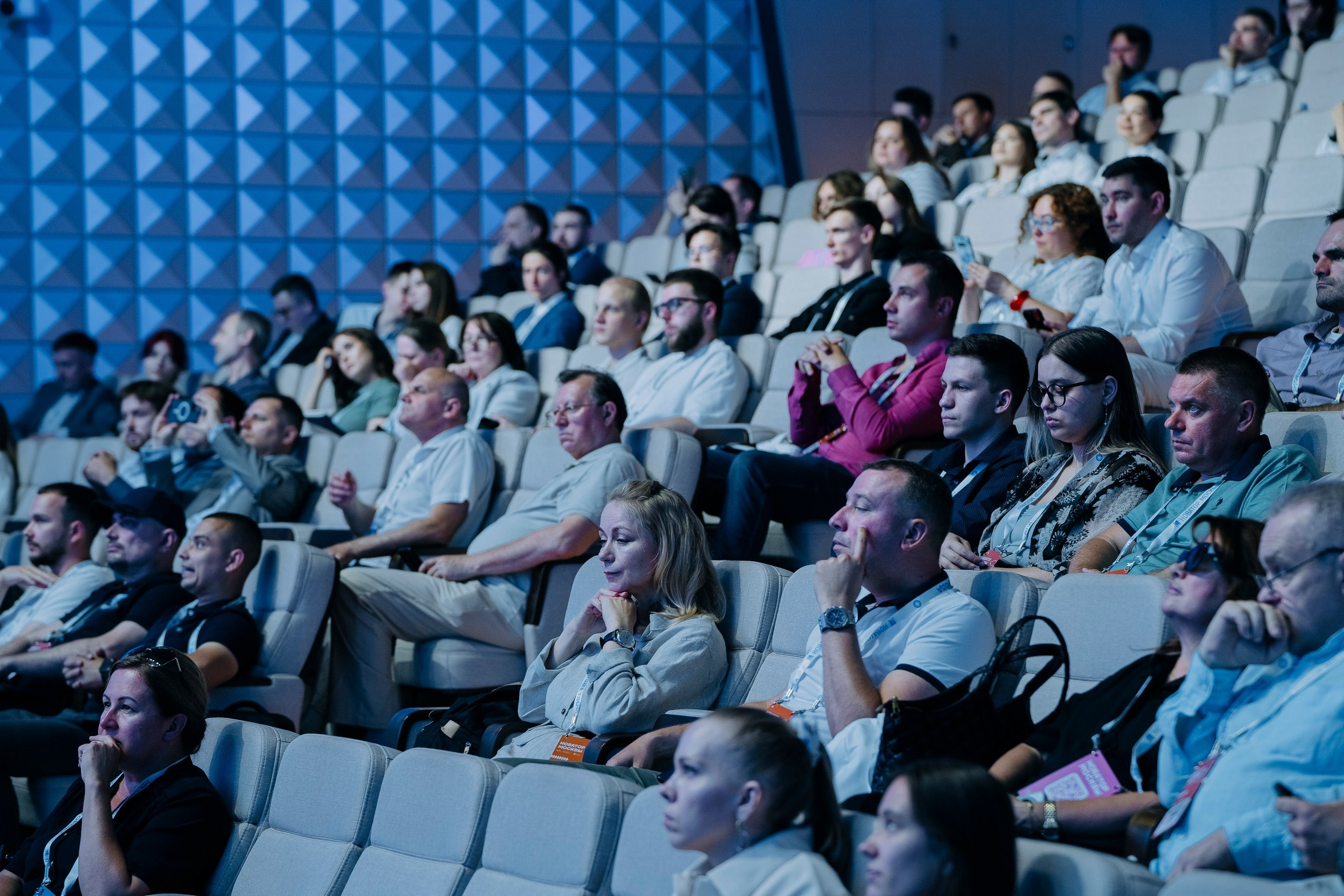«Новатор Москвы» 2025. Профессиональный портретный фотограф в Москве Владимир Глаголев