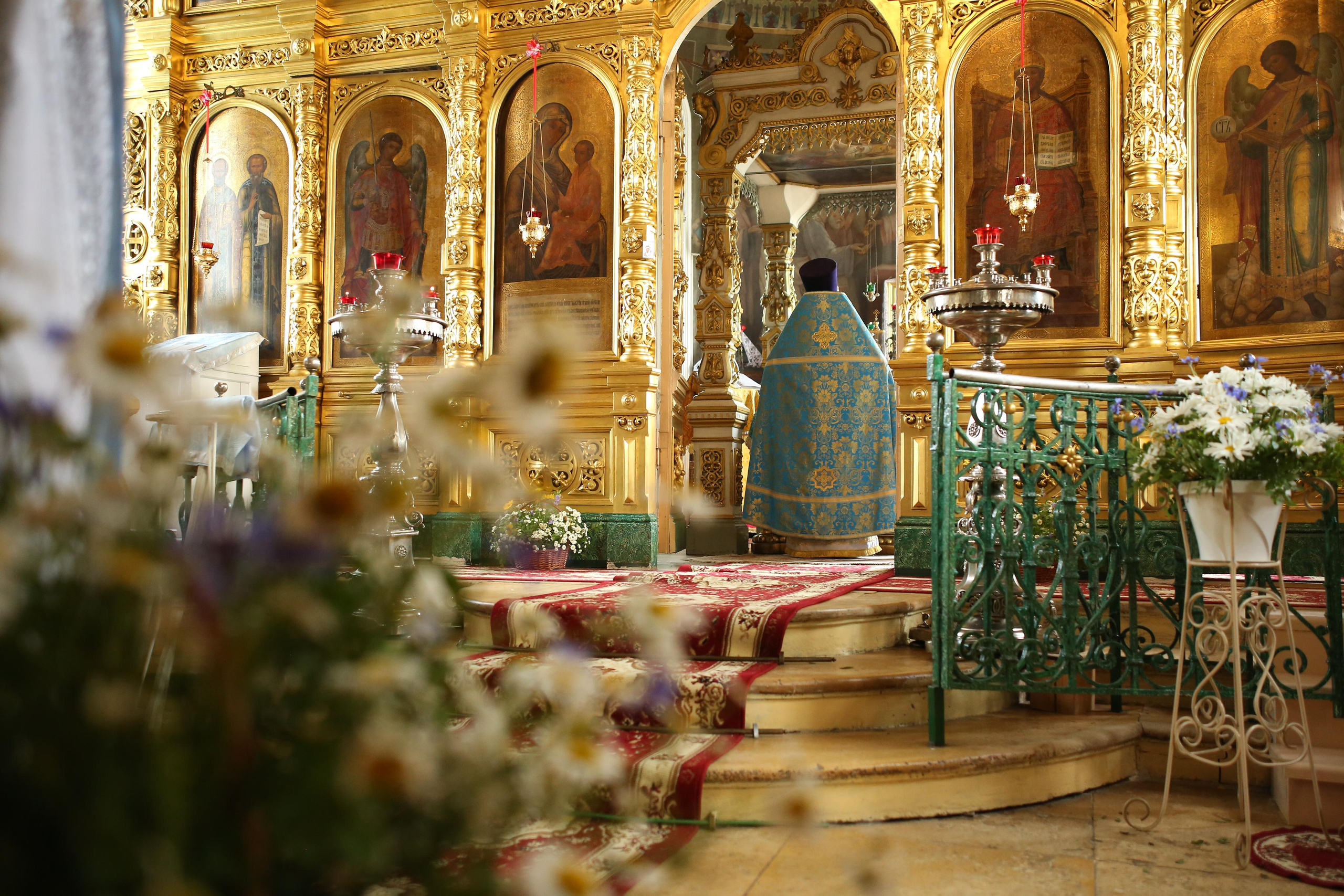Крестный ход в день памяти Тихвинской иконы Божией Матери. Семейный и детский фотограф Анна Петракова