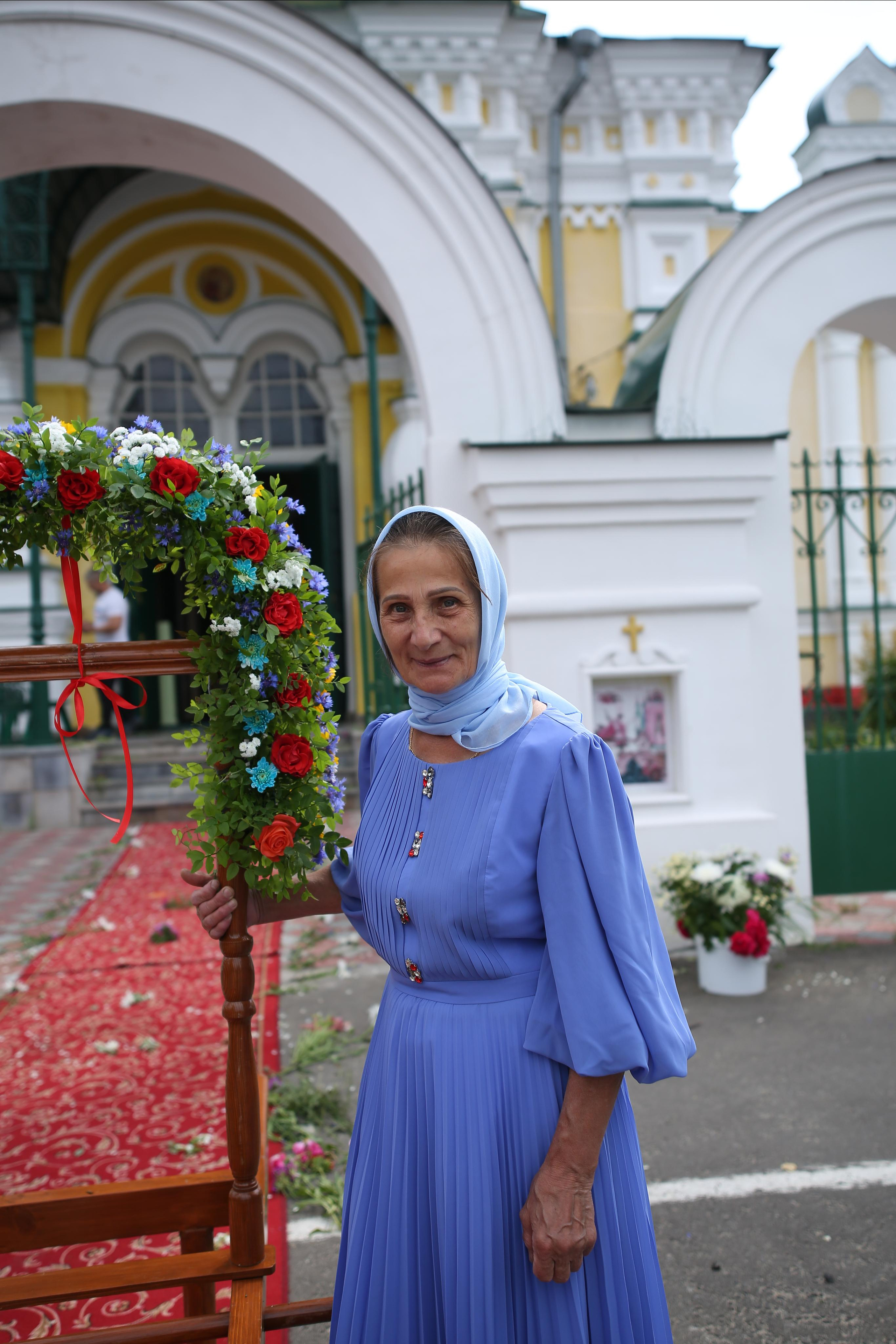 Крестный ход в день памяти Тихвинской иконы Божией Матери. Семейный и детский фотограф Анна Петракова