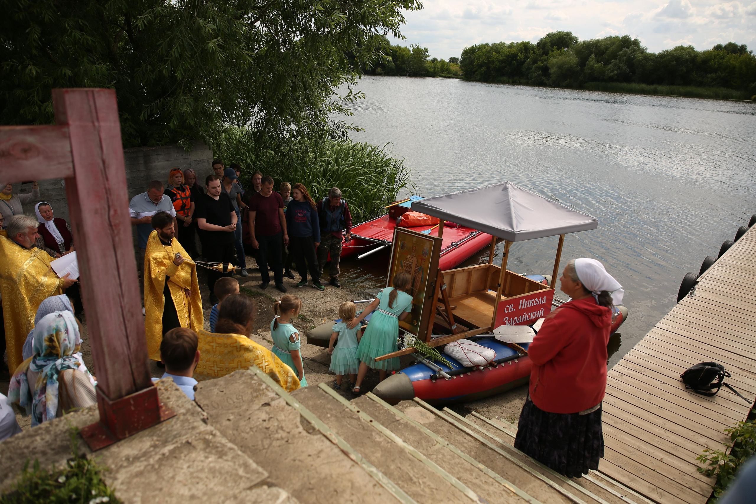Водный крестный ход «Принесение образа Николы Корсунского в 1225 году». Семейный и детский фотограф Анна Петракова