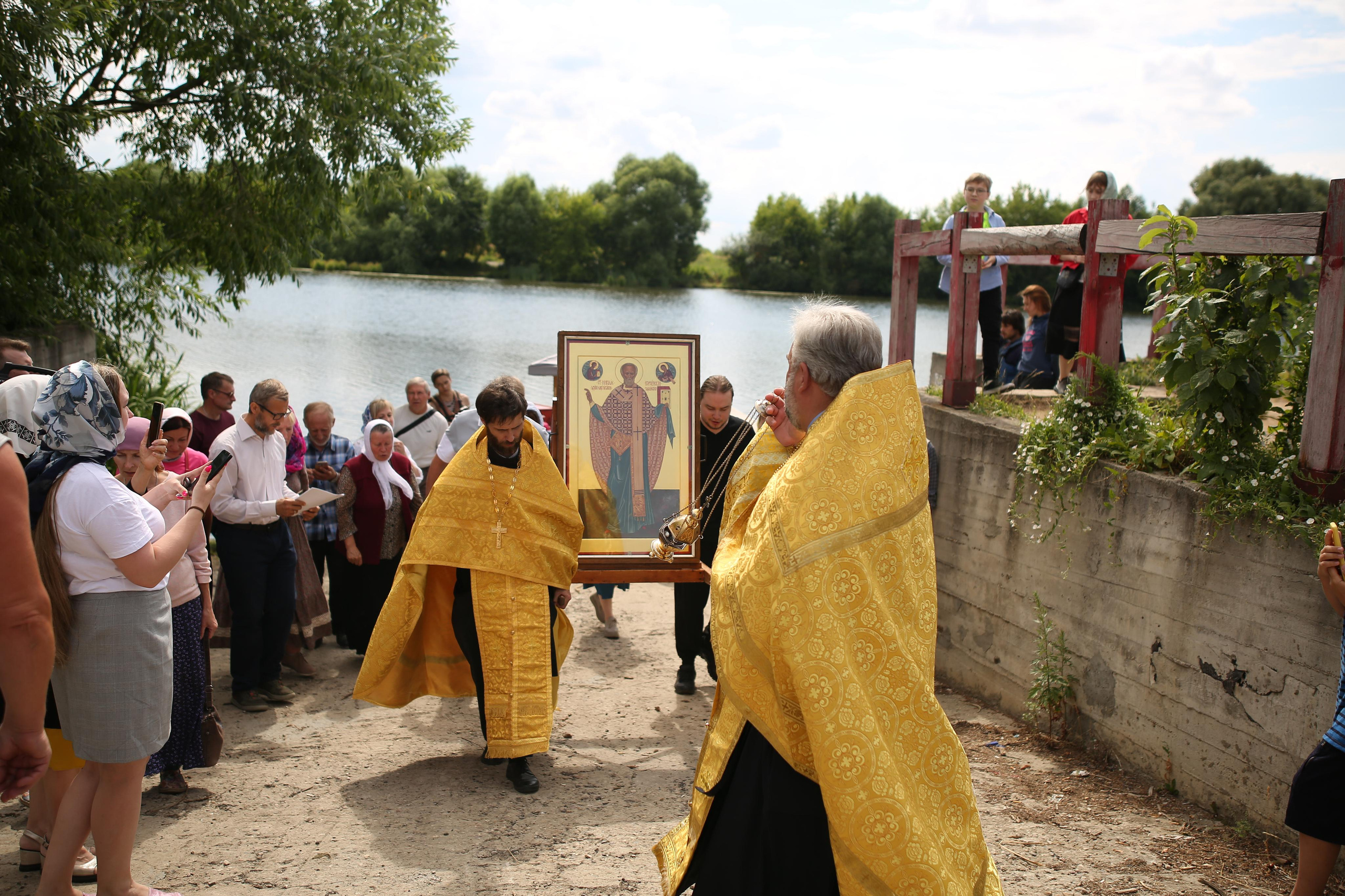 Водный крестный ход «Принесение образа Николы Корсунского в 1225 году». Семейный и детский фотограф Анна Петракова