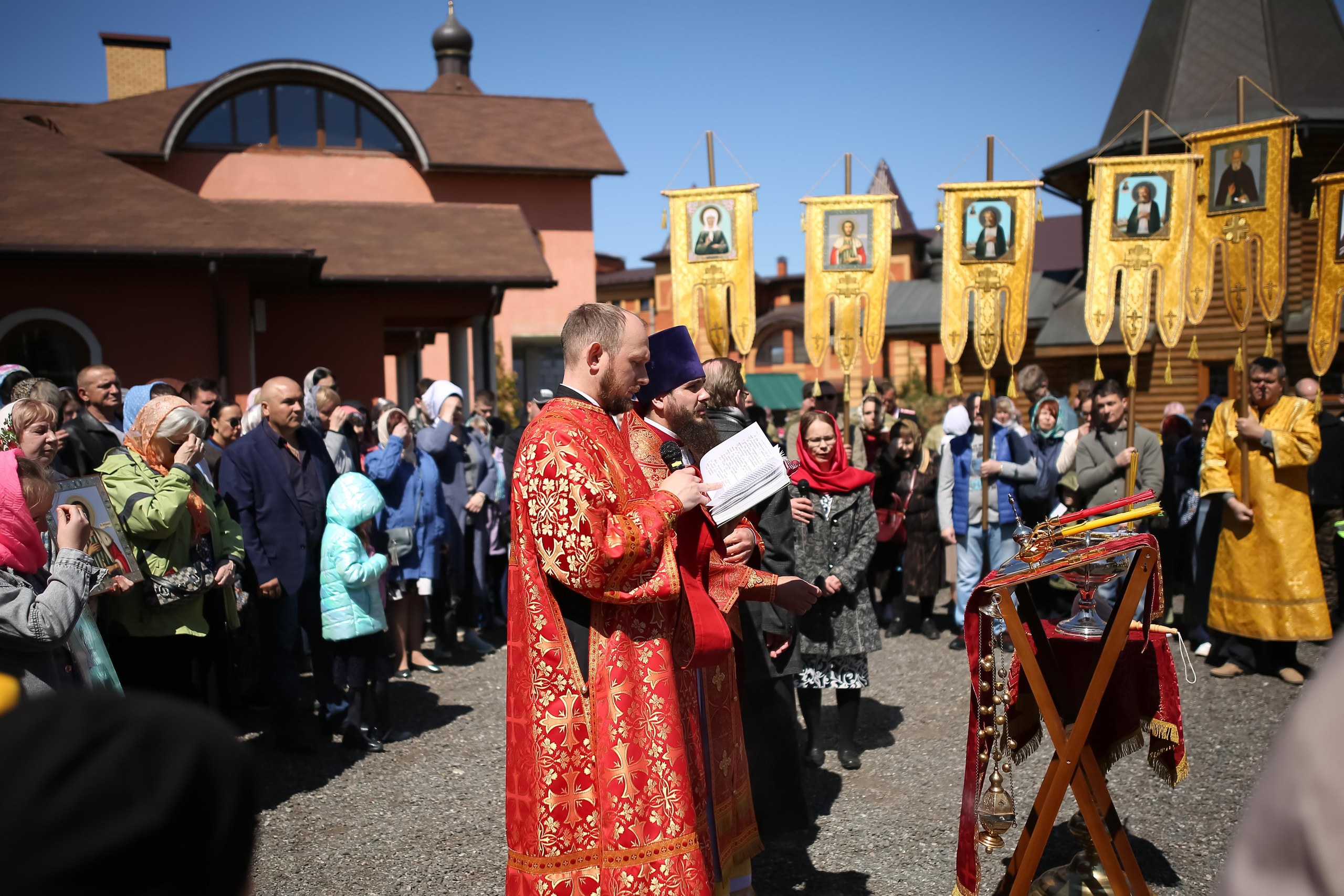 Крестный ход д Островцы. Семейный и детский фотограф Анна Петракова