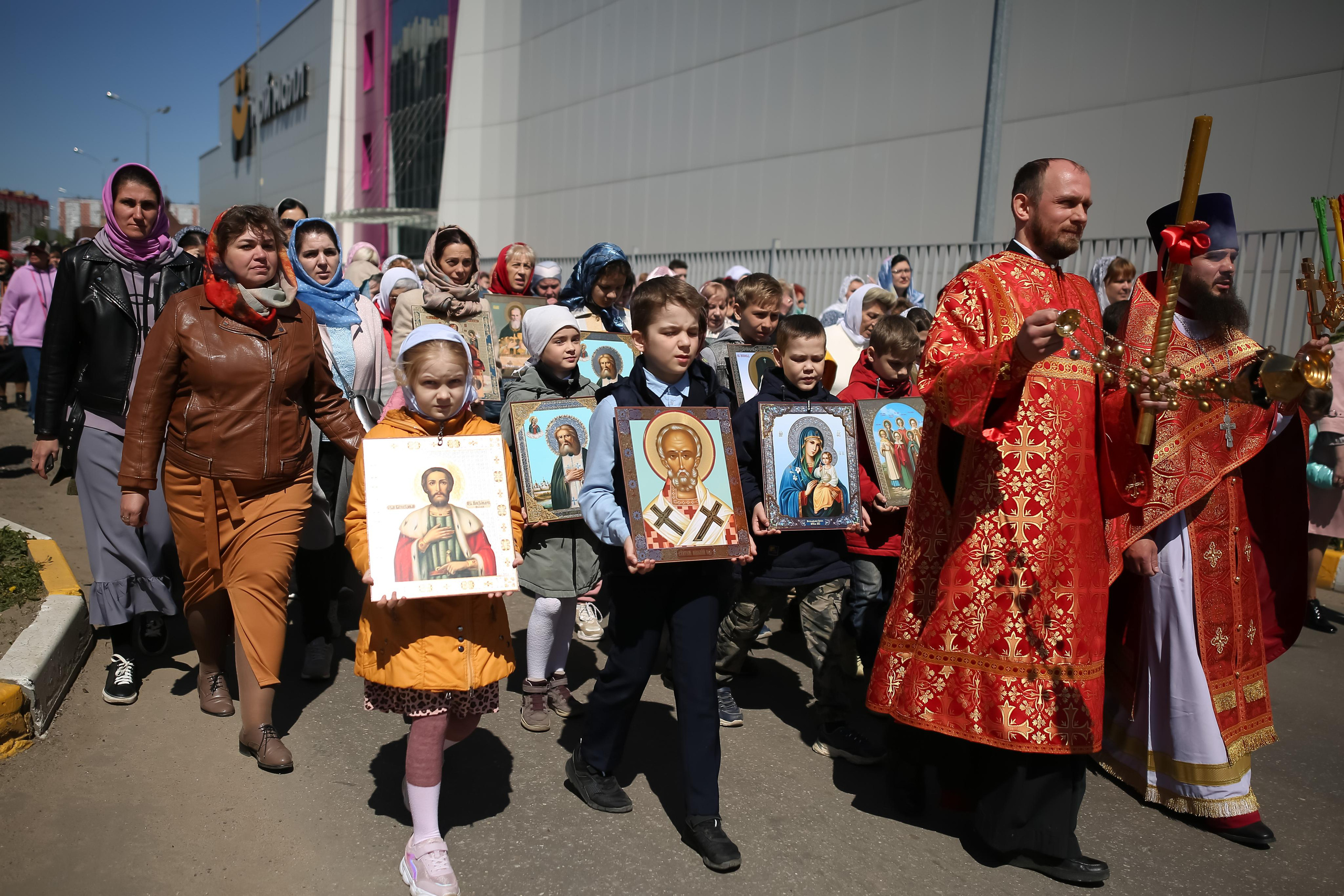 Крестный ход д Островцы. Семейный и детский фотограф Анна Петракова