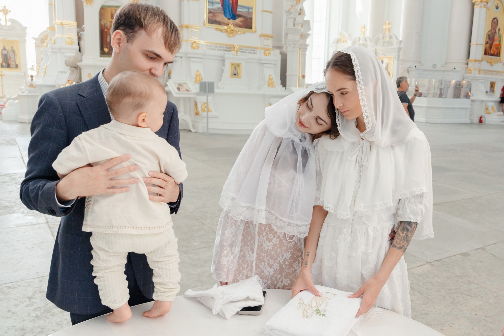 Крещение в Смольном соборе. Фотограф крещение венчание в Петербурге! Помогает подобрать храм и посоветовал душевного батюшку в СПб