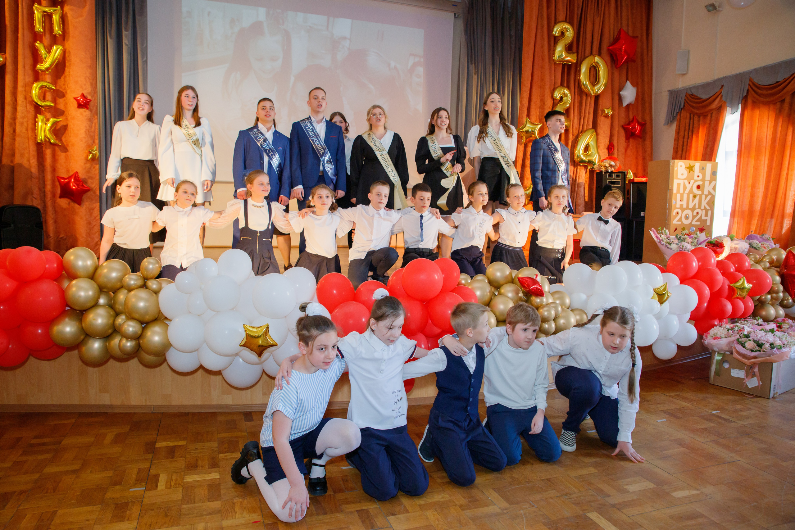 Репортажная съемка с Последнего звонка в школе в Москве. Семейный и школьный фотограф в Москве Анна Ткач