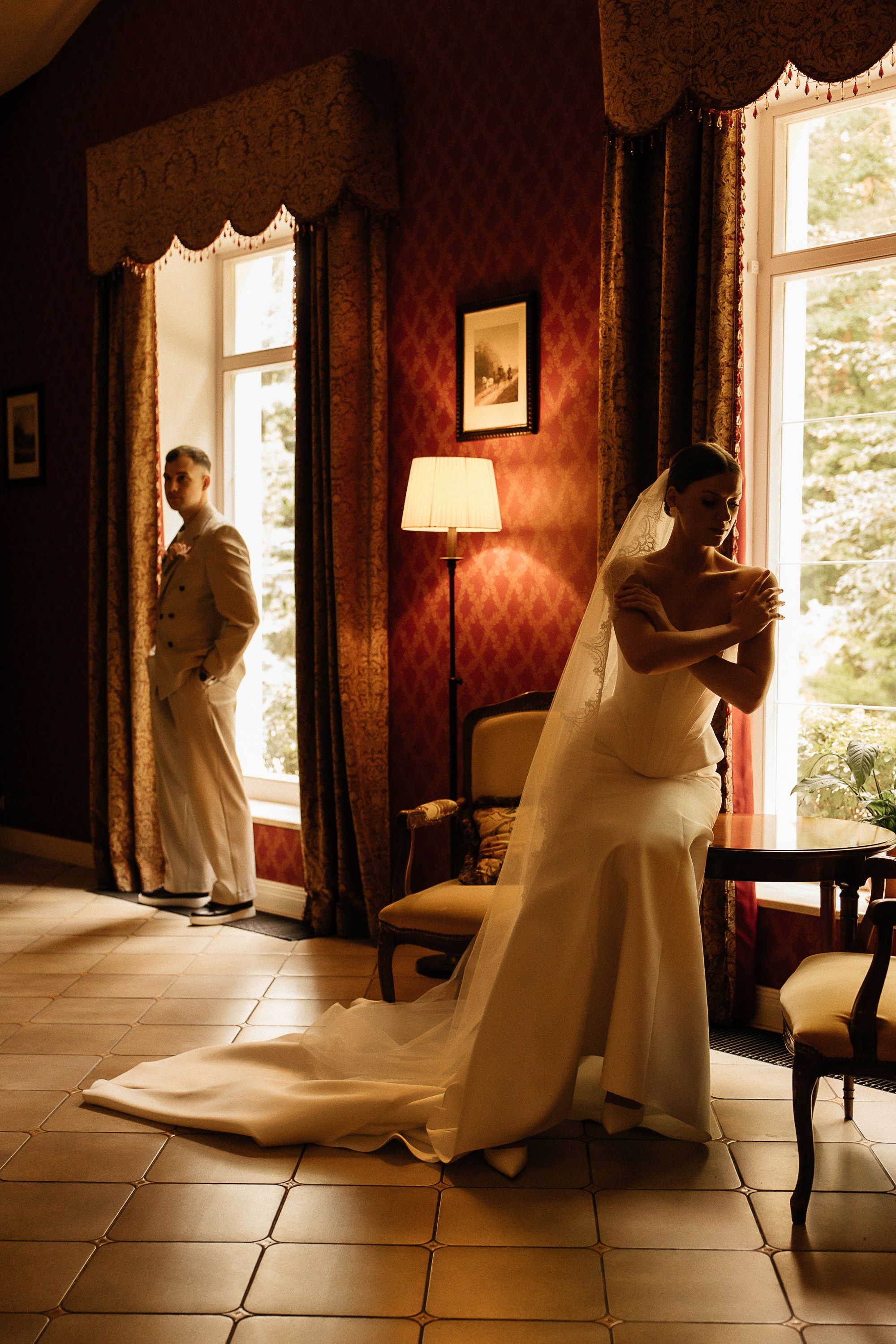 Свадьбная фотосессия в отеле Кронон (Гродно, Беларусь). Свадебный и семейный фотограф Виолетта Сидельникова. Краснодар, Россия, Беларусь, Европа
