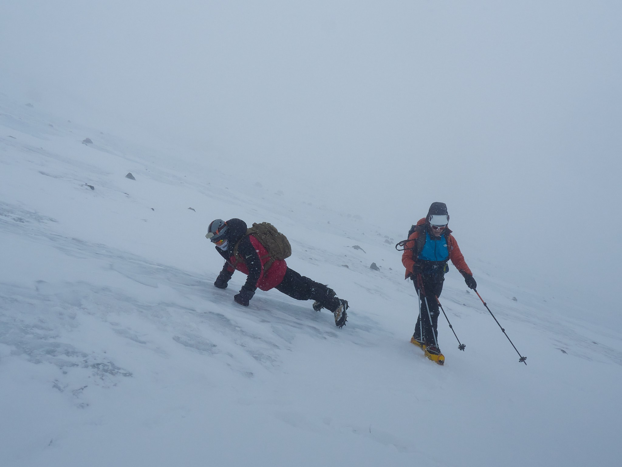 19.04 съемка на Эльбрусе: Выход на скалы Пастухова. Горный, высотный Фотограф на Эльбрусе Георгий