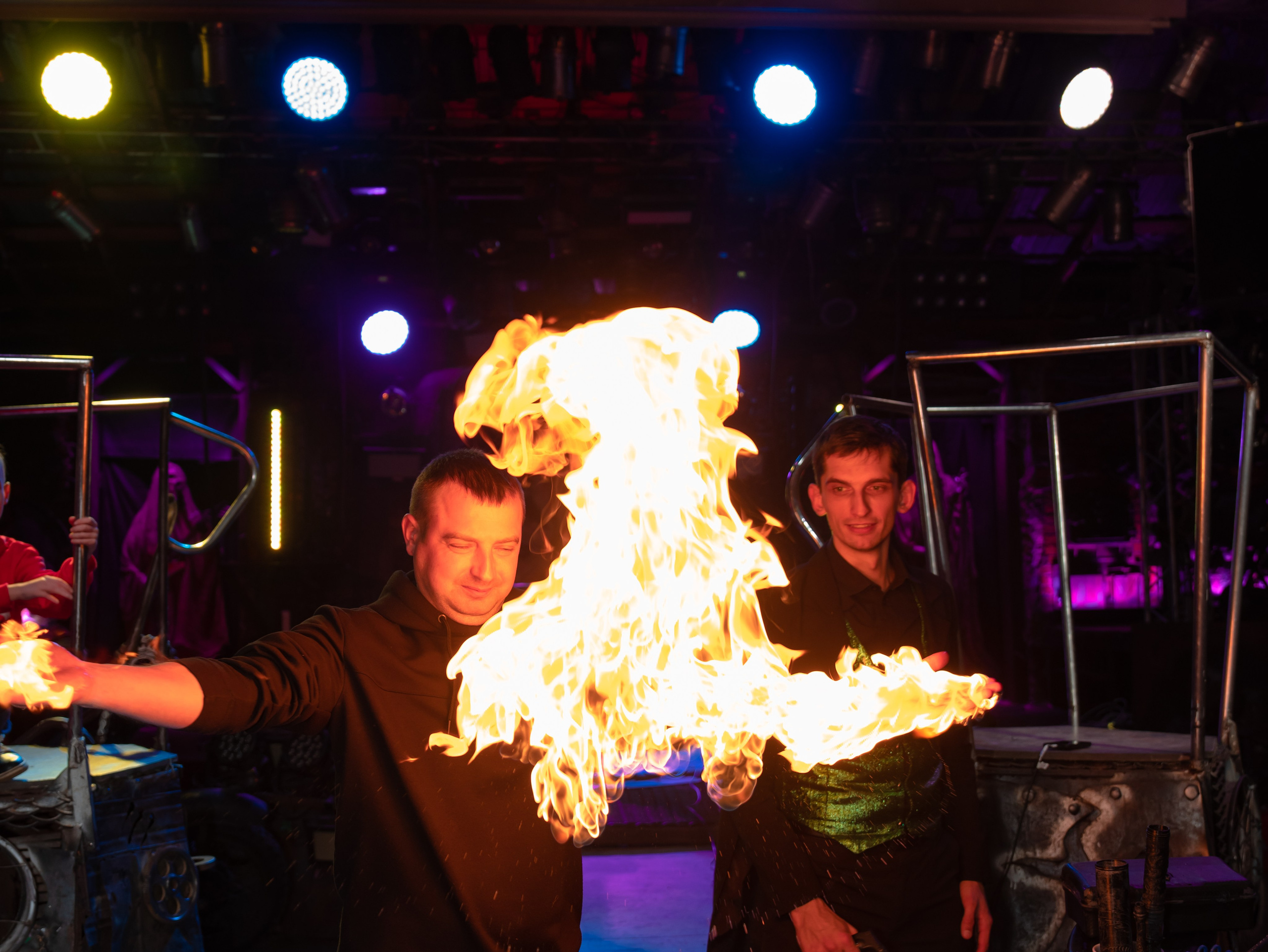 Новогодняя сказка в Байк Центре «Ночные Волки». Крамер Юлиана детский и семейный фотограф