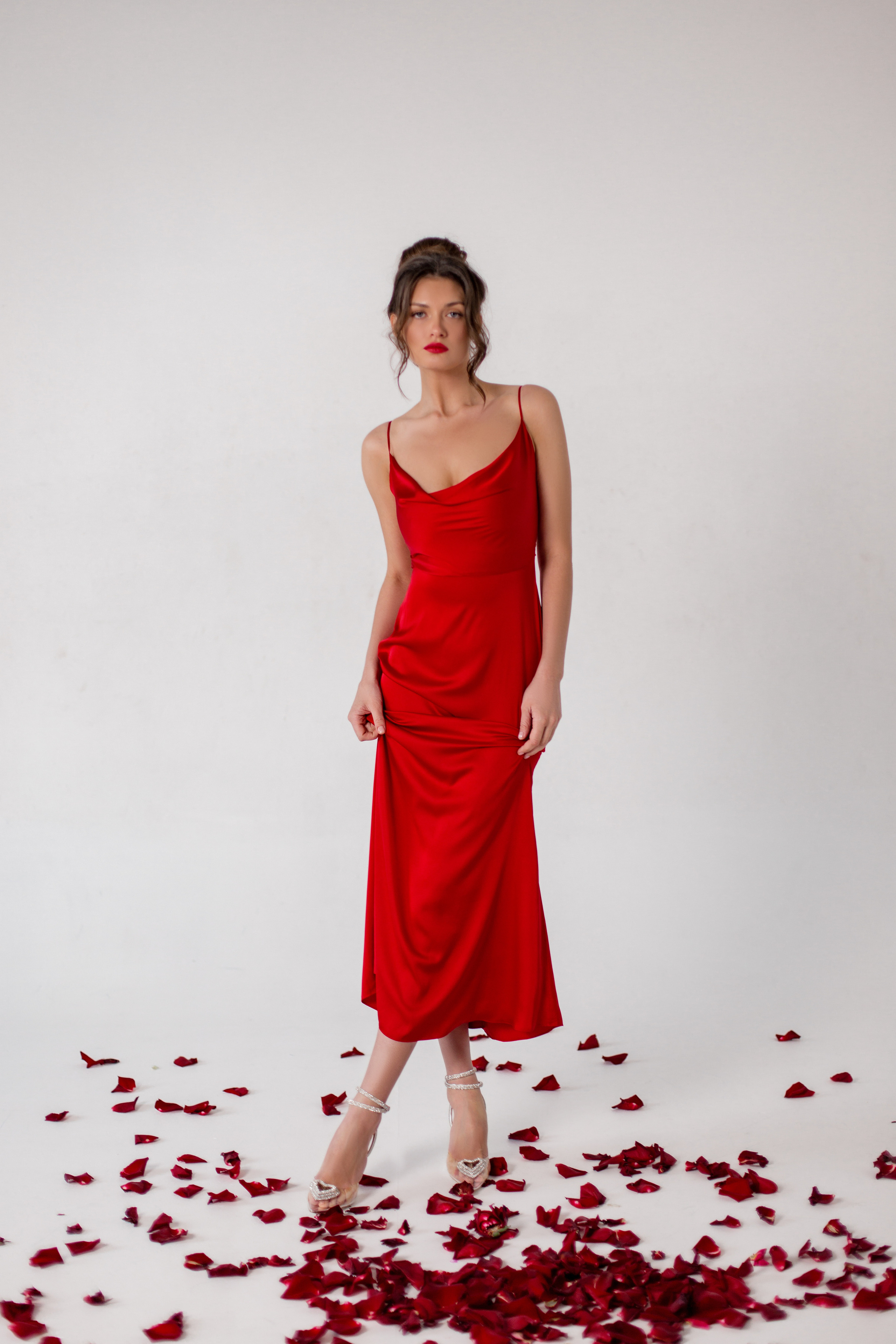 Фотосессия в красном платье. Brand и контент фотограф