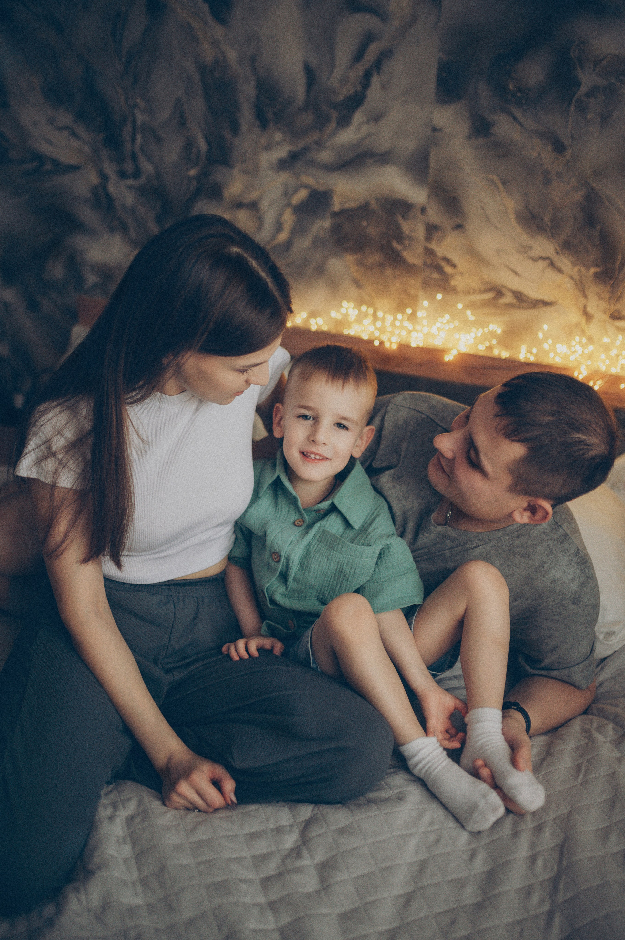 Миша и Тимофей (новогодняя домашняя). Фотограф, г. Лесной Свердловской области