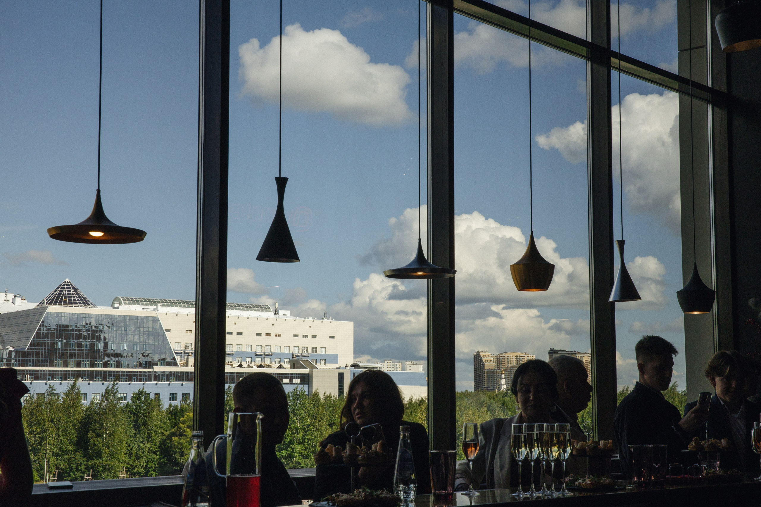 Банкет (Ксения & Никита). Свадебные фотографы в г. Сургут Маркова Наталья и Замахина Елена