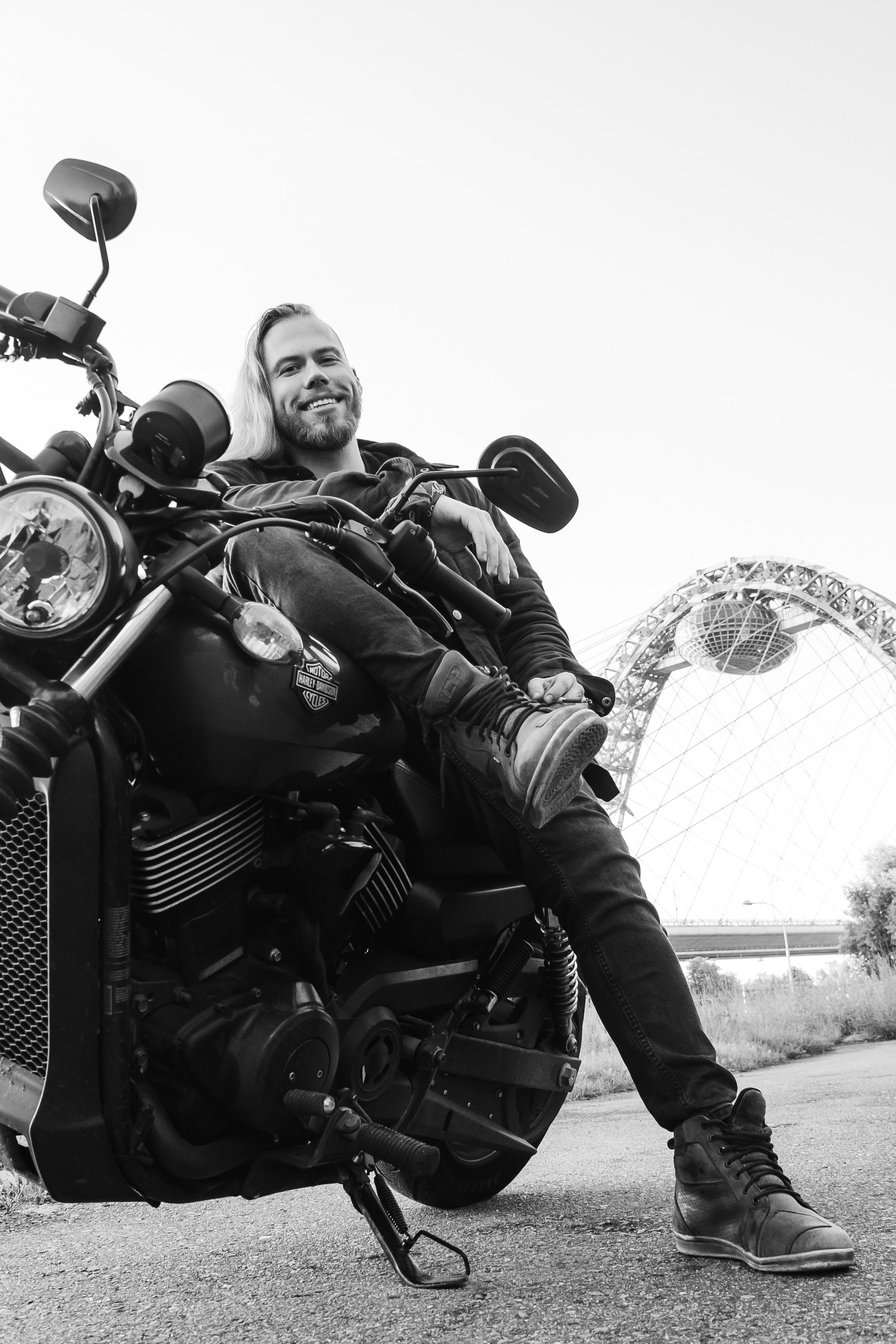 Иван и Harley Davidson. Наталия Фролова. Фотограф. Москва