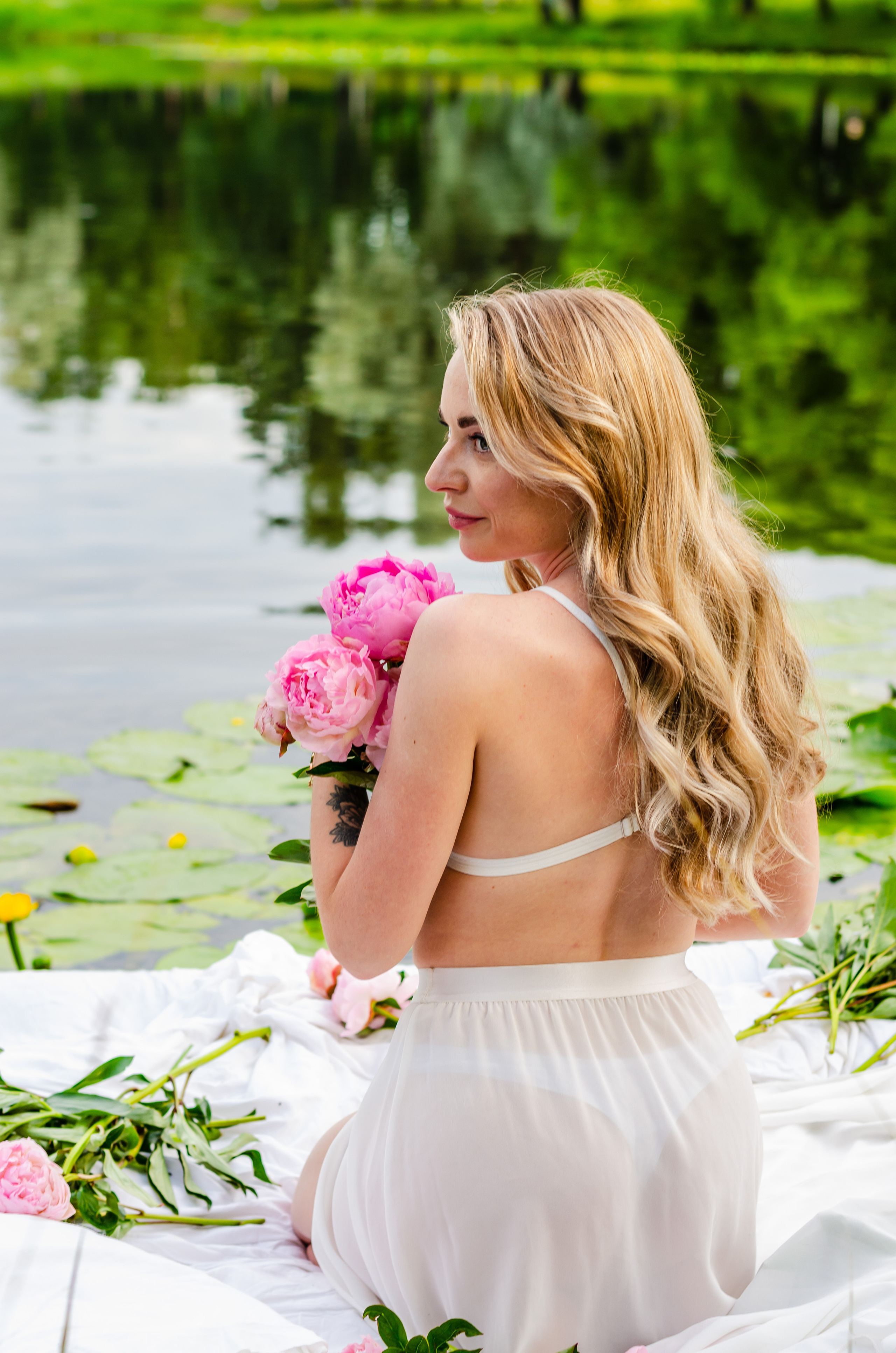 Вера съемка на матрасе. Фотограф Виктория Щербинина в Санкт-Петербурге и Москве