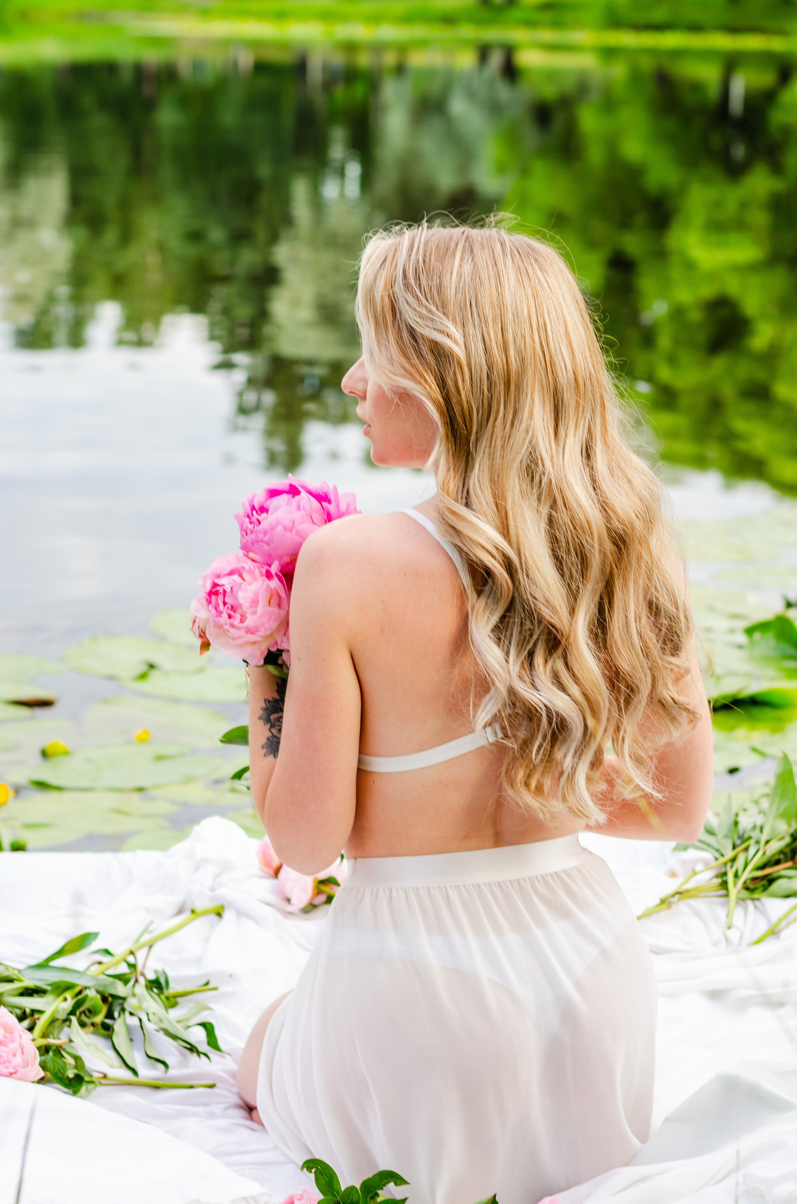 Вера съемка на матрасе. Фотограф Виктория Щербинина в Санкт-Петербурге и Москве