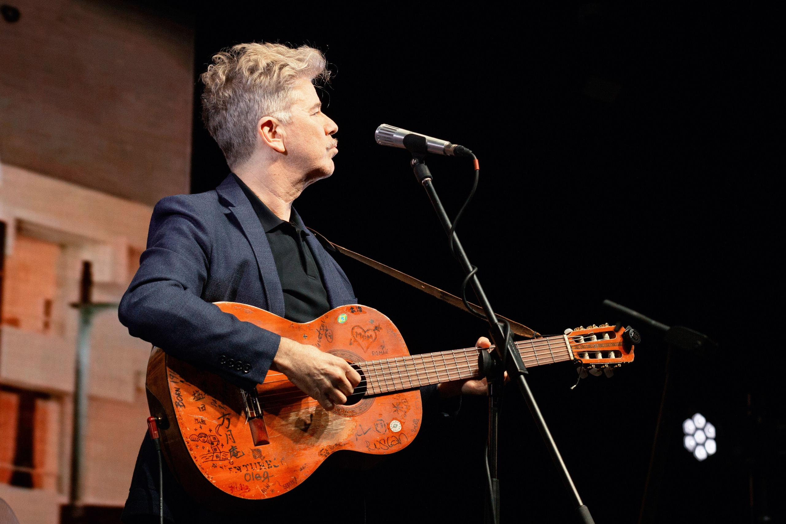 концертный фотограф в Санкт-Петербурге, фоторепортаж с концерта группы Brazzaville в клубе Аврора (Aurora Concert Hall) март 2026