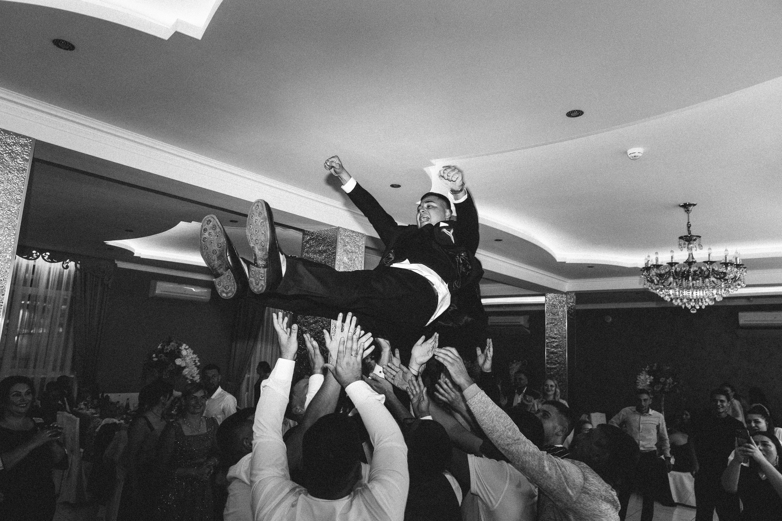 Ангелина и Энвер. Свадебный фотограф Мироманов Николай в Крыму