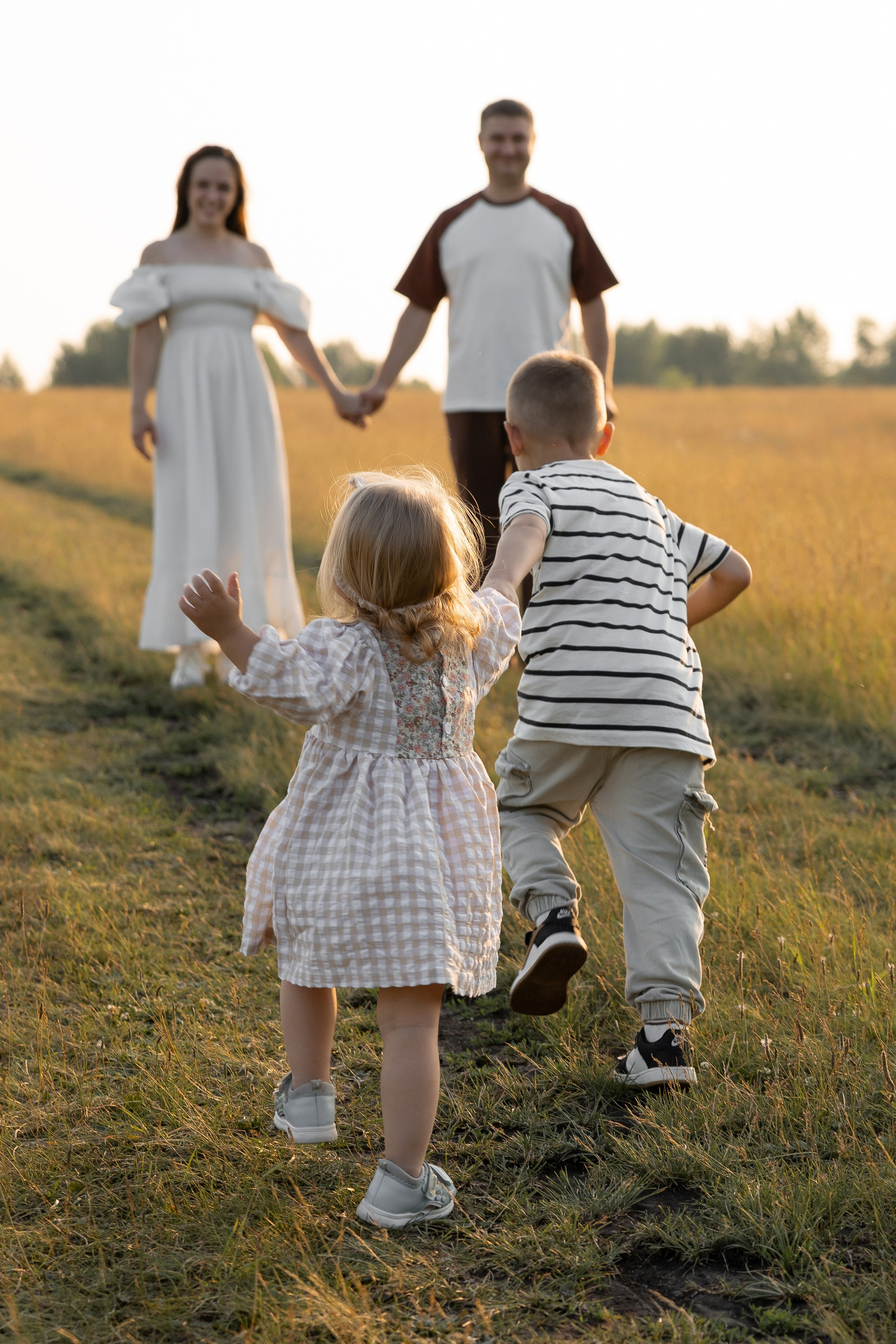 В поле. Семейный и свадебный фотограф в Челябинске Мария Леонтьева