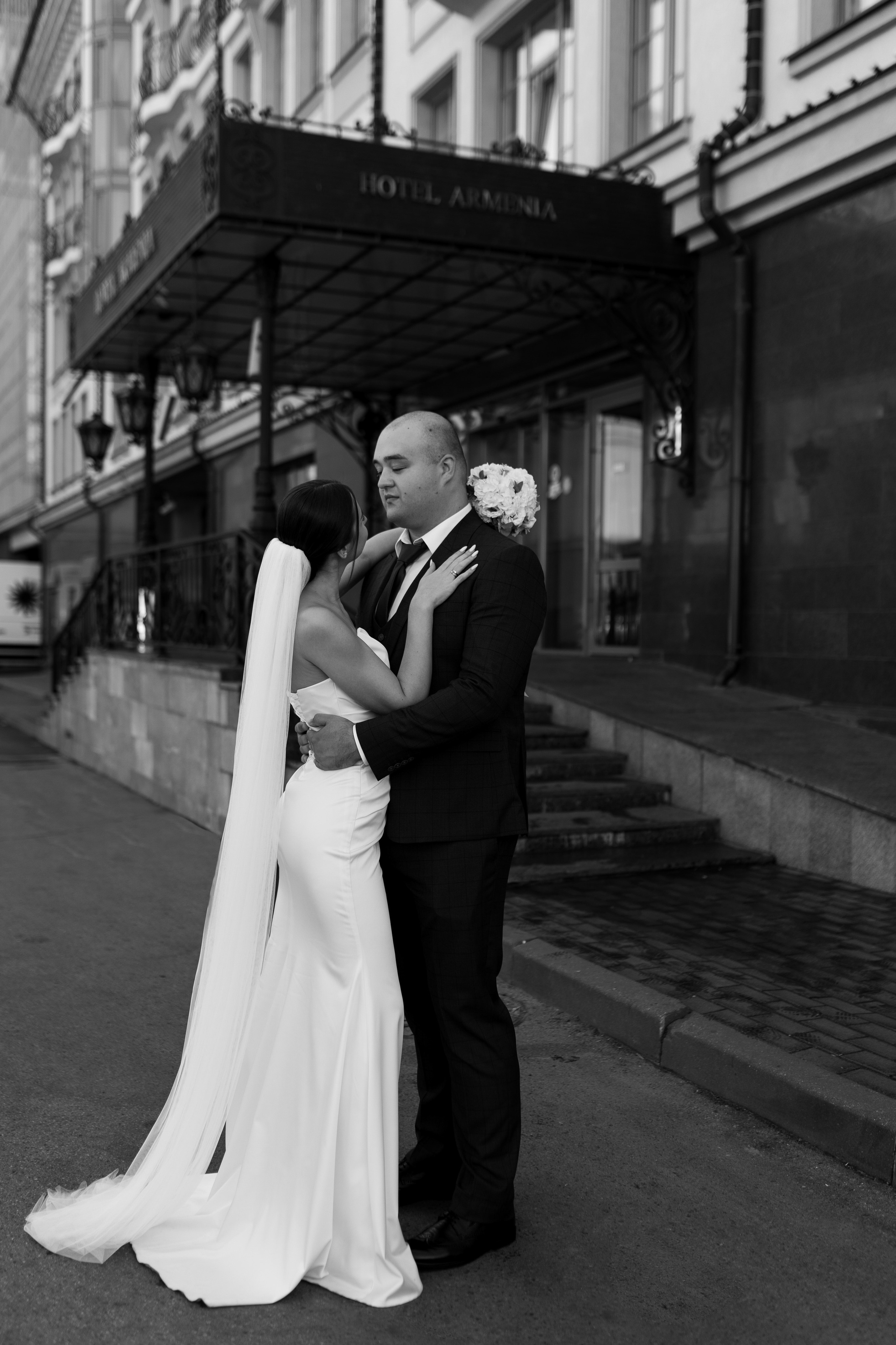 Классическая камерная прогулка Даши и Саши. Свадебный фотограф Елена Рубцова