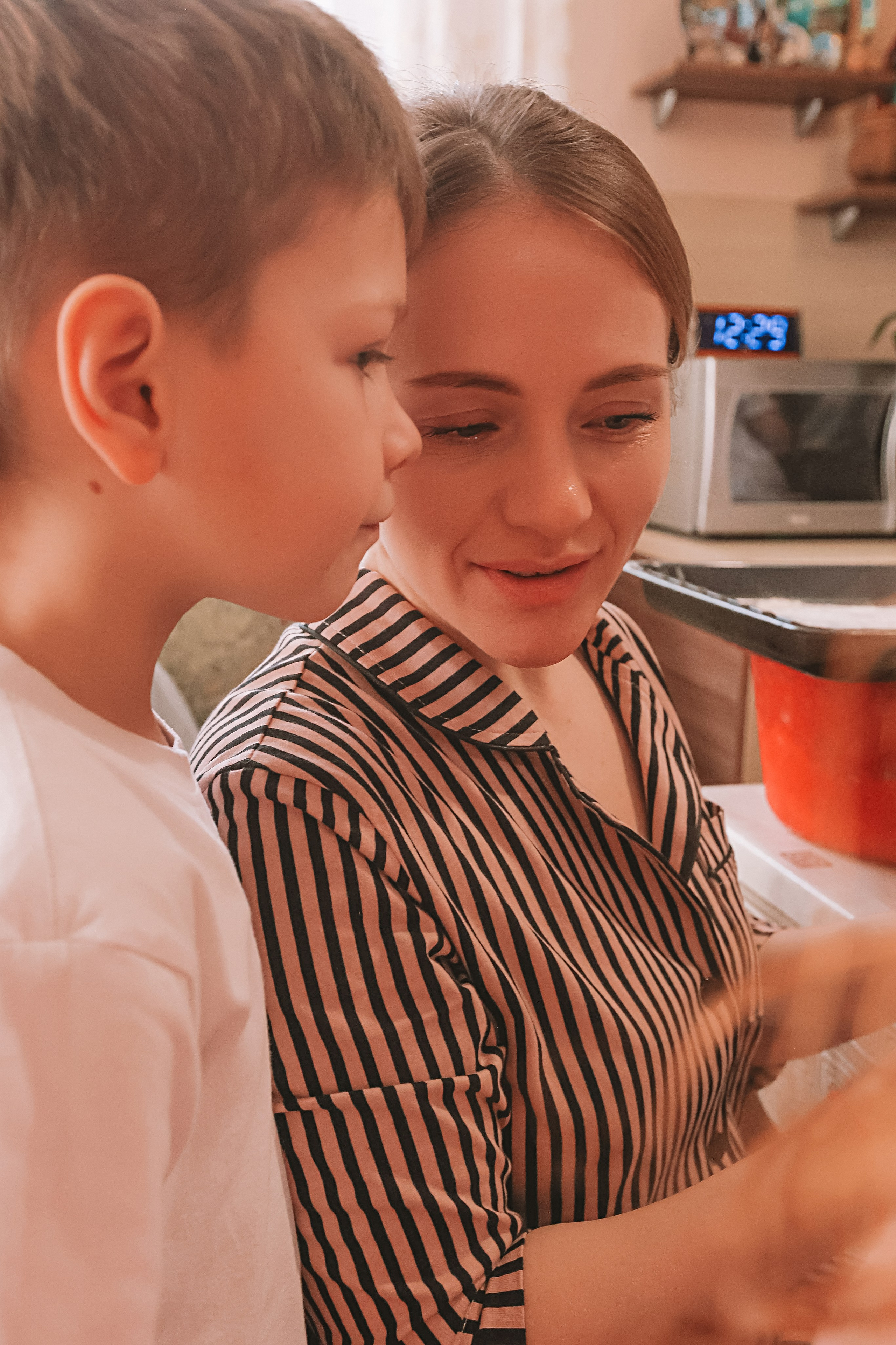 Большая семья репортаж. Семейный фотограф Тюмень, фотограф на роды Салмина Мария