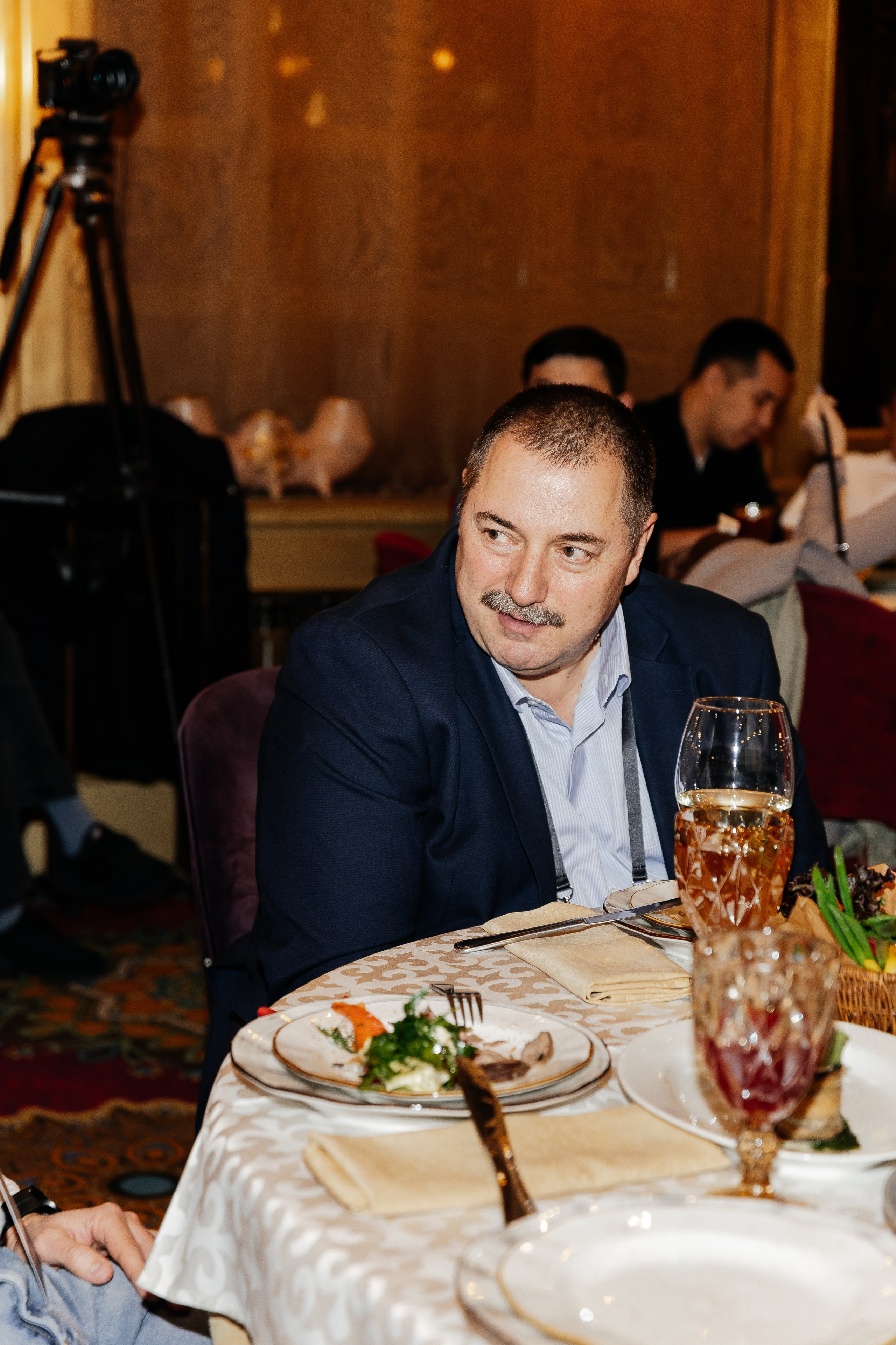 Server.com. Fashion-фотограф Желеуов Дулат