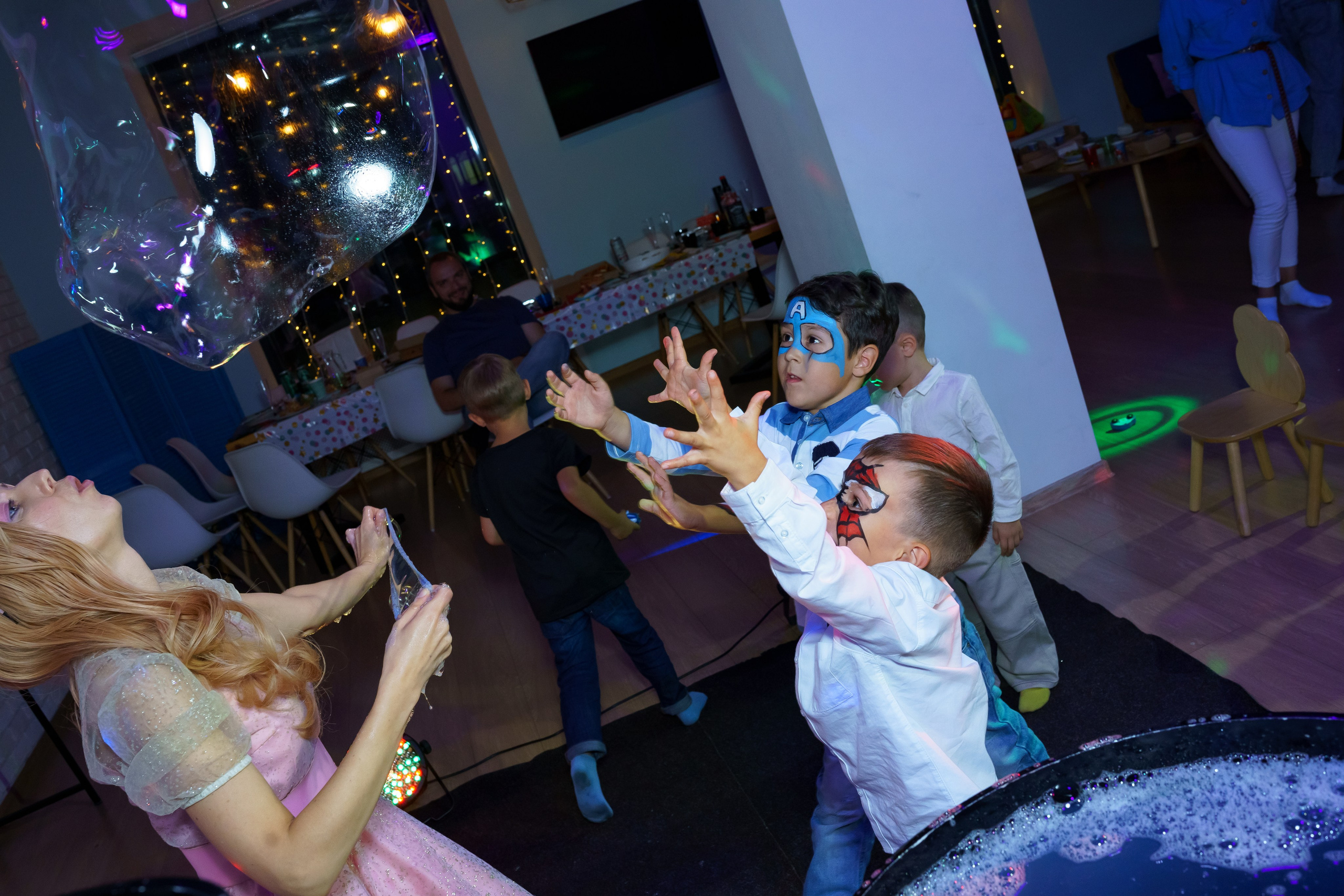 Портфолио Репортажная съемка детских праздников. Фотограф Екатерина Канчалаба