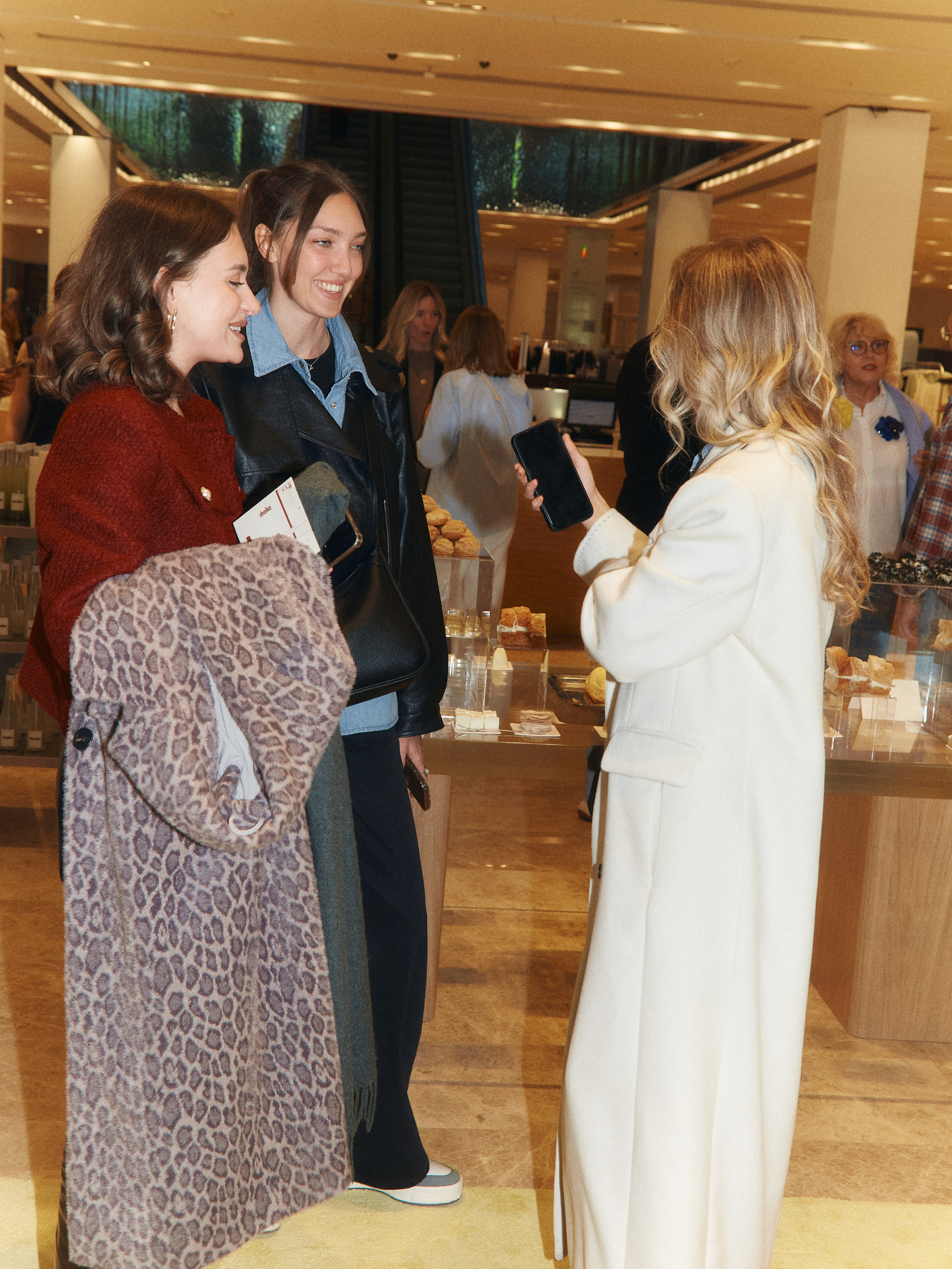 CHAIKA store opening in Tsvetnoy. Photographer Daria Ilkevich