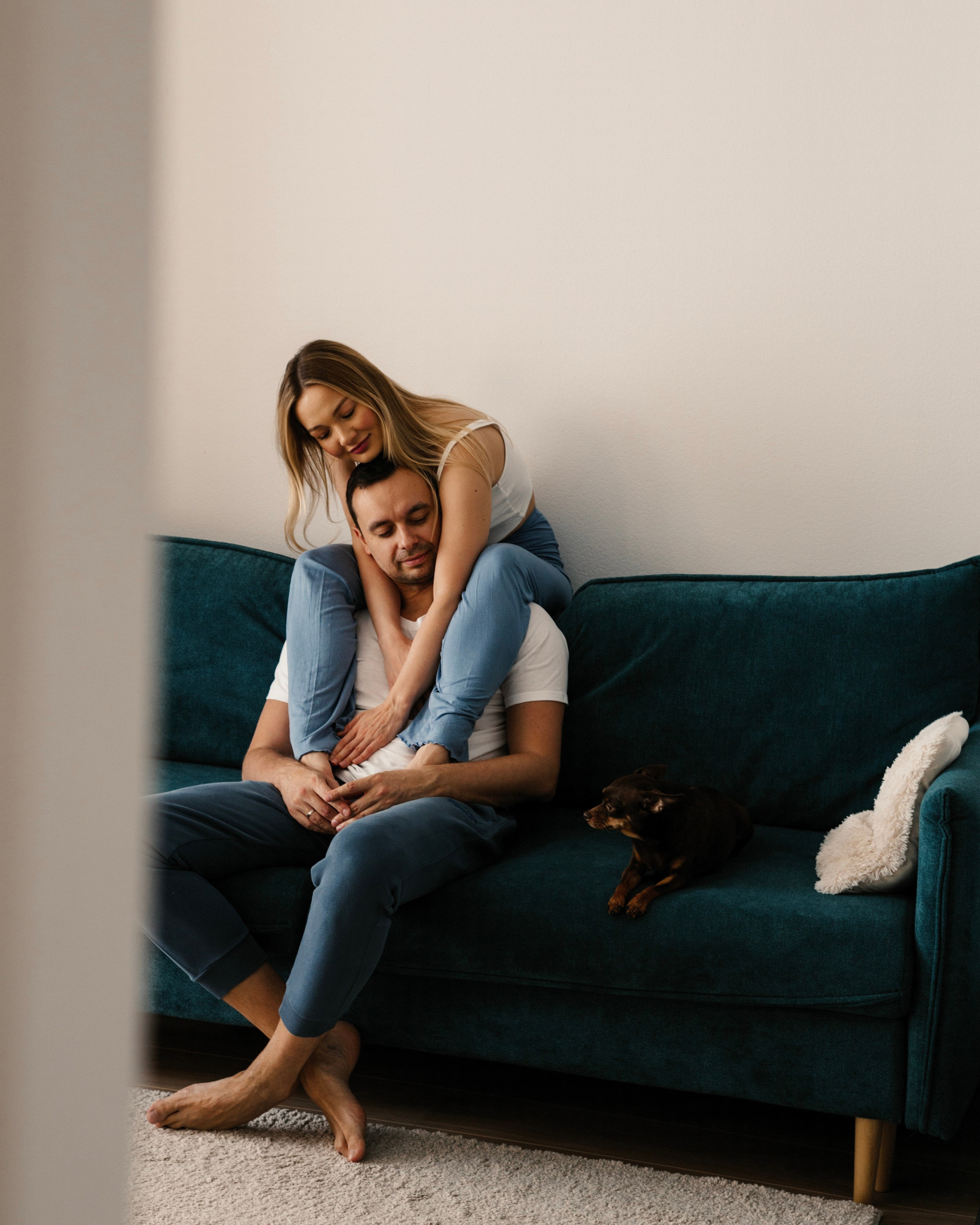 Lovestory дома. Женский и лавстори фотограф в Москве Елена Аксютко