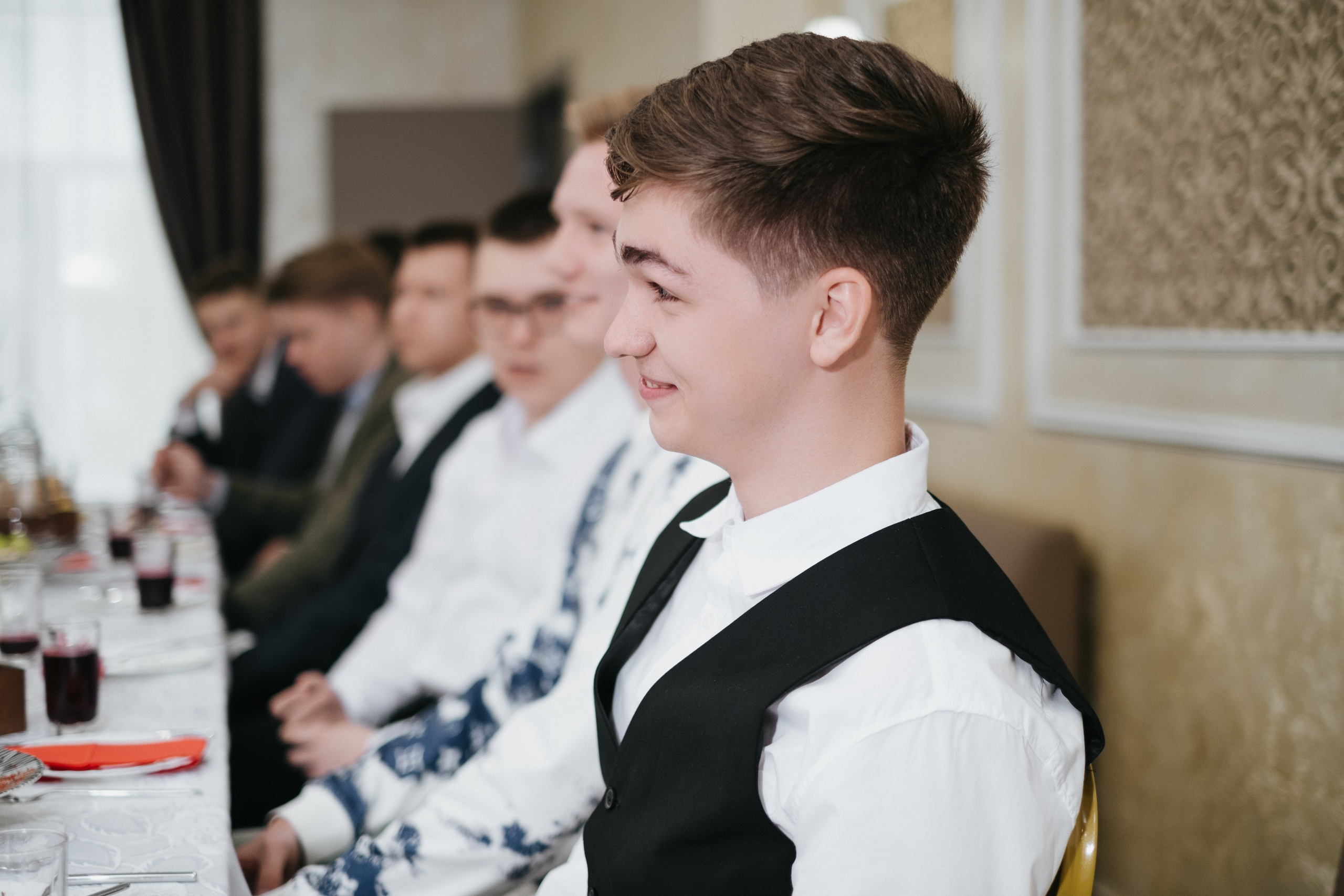 Выпускной 11 класс школы № 30. Свадебный и репортажной фотограф Денис Ожигин в Краснодаре и Краснодарском крае