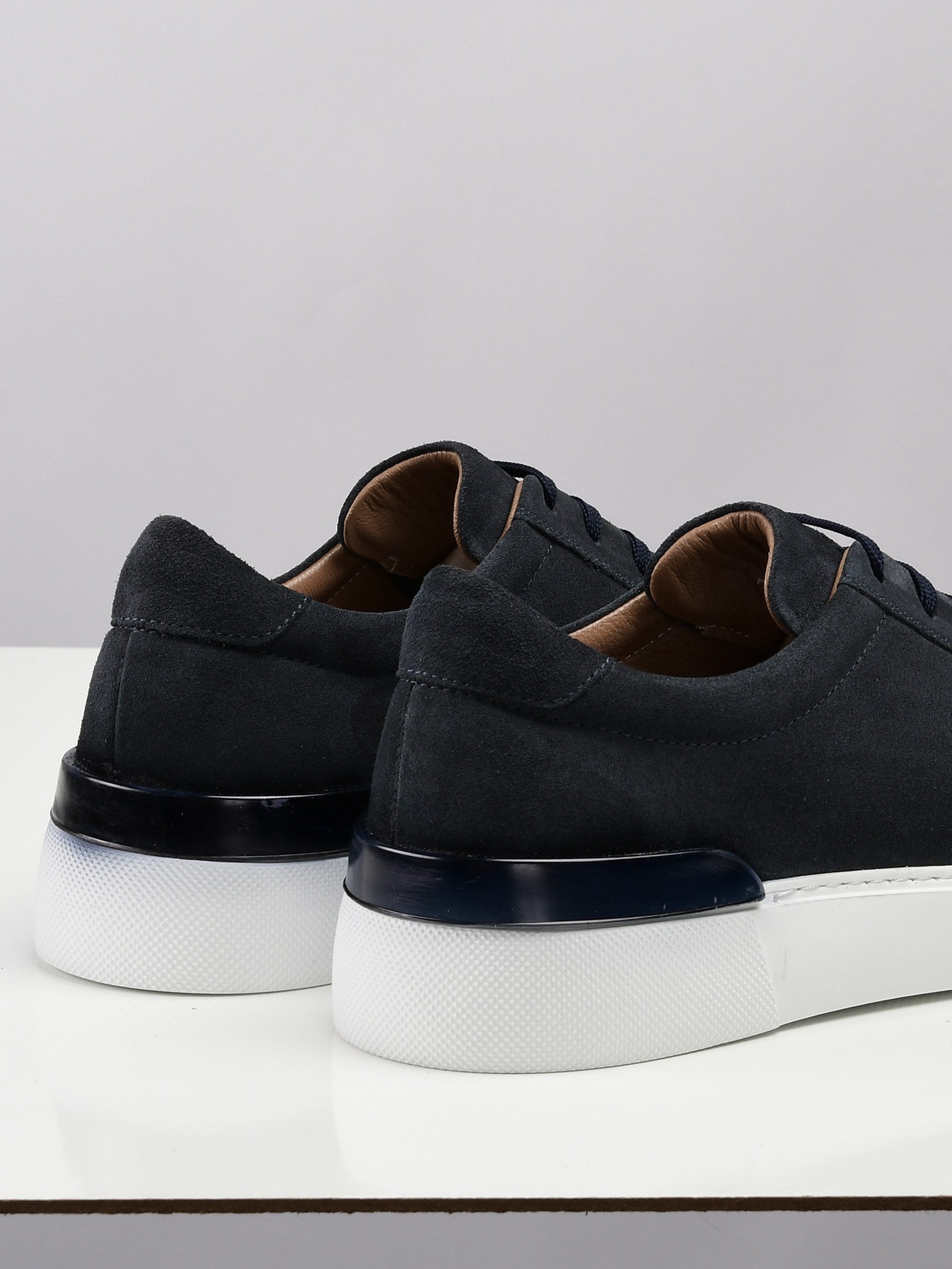 Съёмка обуви для маркетплейсов Ozon, Wildberries в Москве