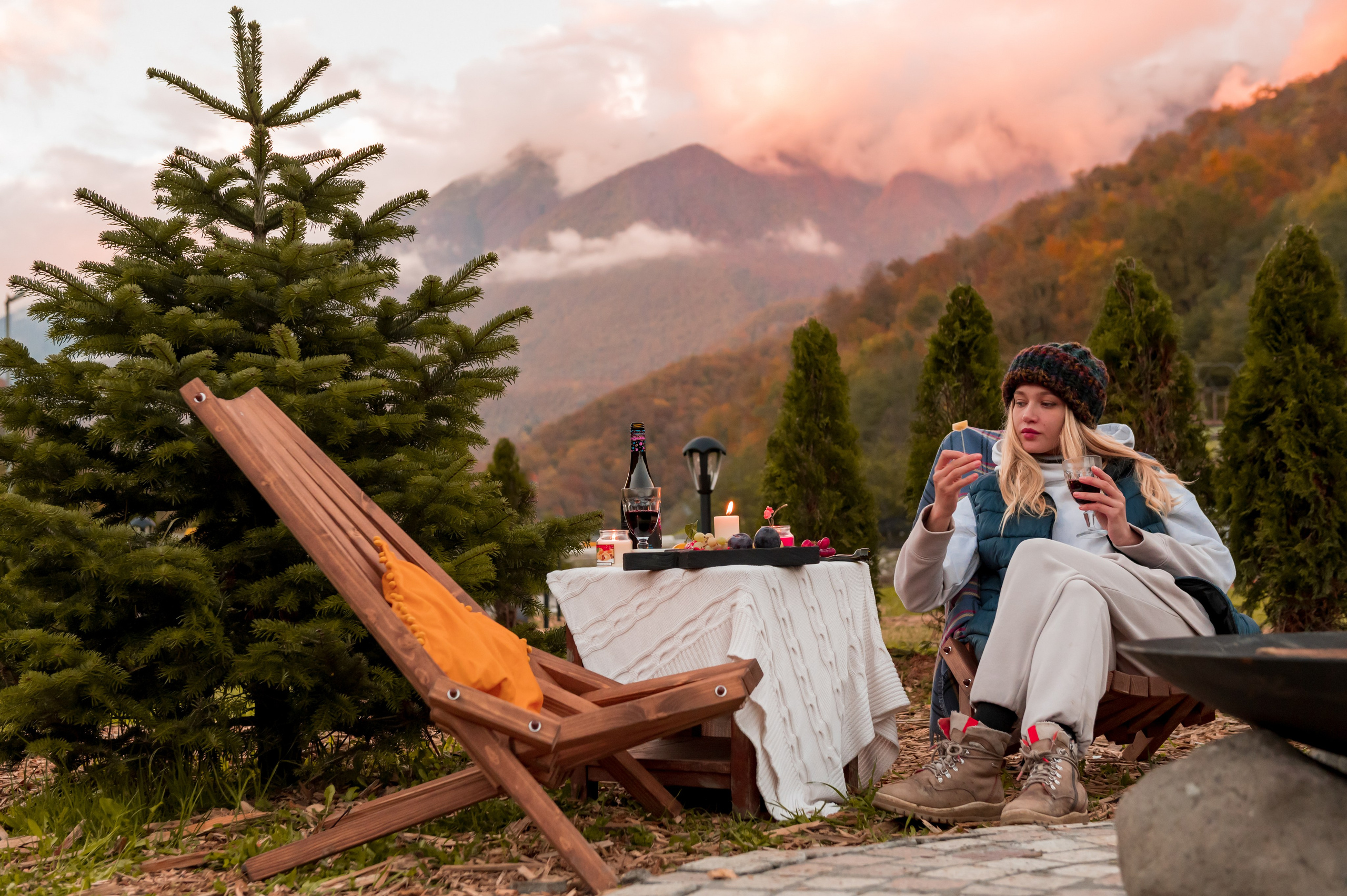 Контент съемка места для отдыха на курорте Газпром Поляна «Мзымта Пляж». Репортажный фотограф в Красной Поляне и Сочи Павлюченко Екатерина