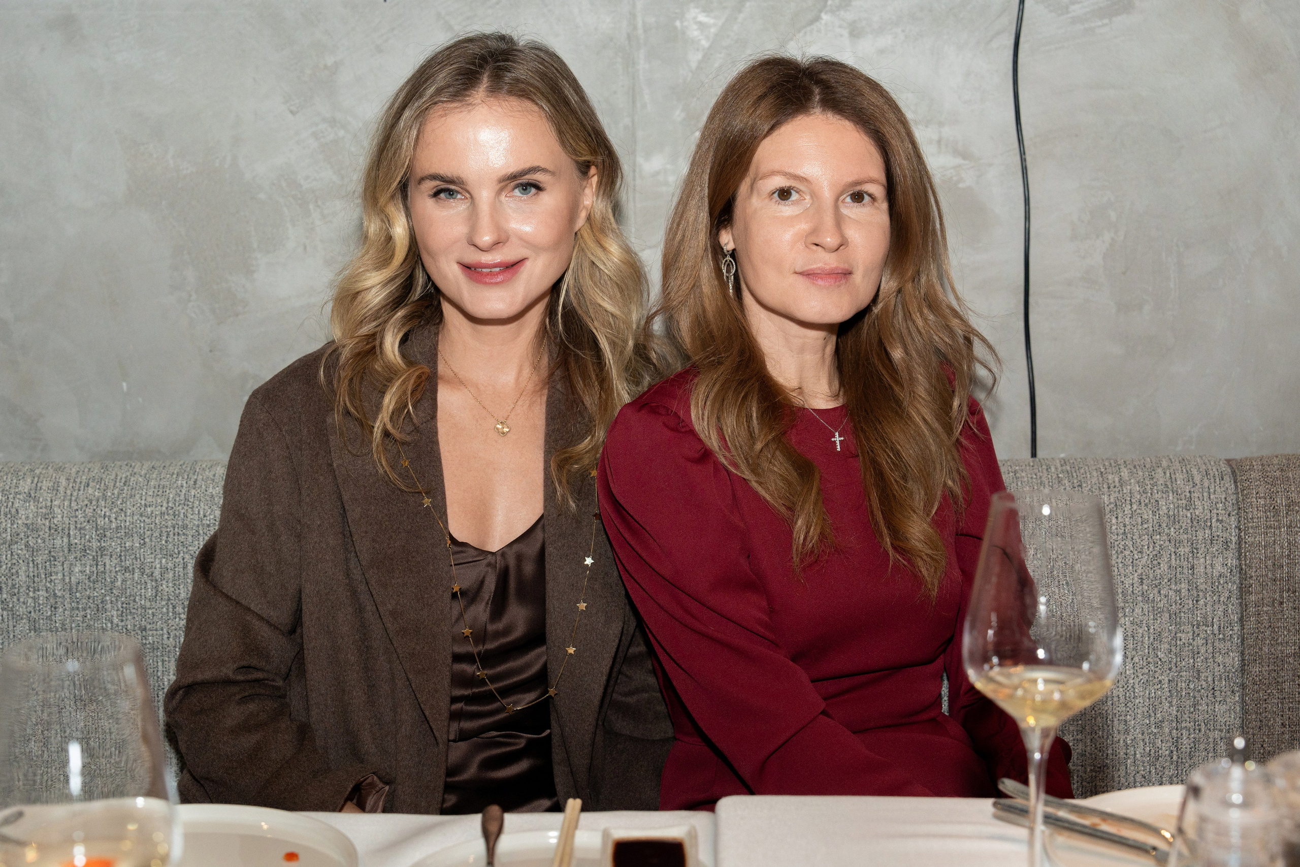 Новый год 2025 в ресторане Сахалин. Репортажный фотограф в Красной Поляне и Сочи Павлюченко Екатерина