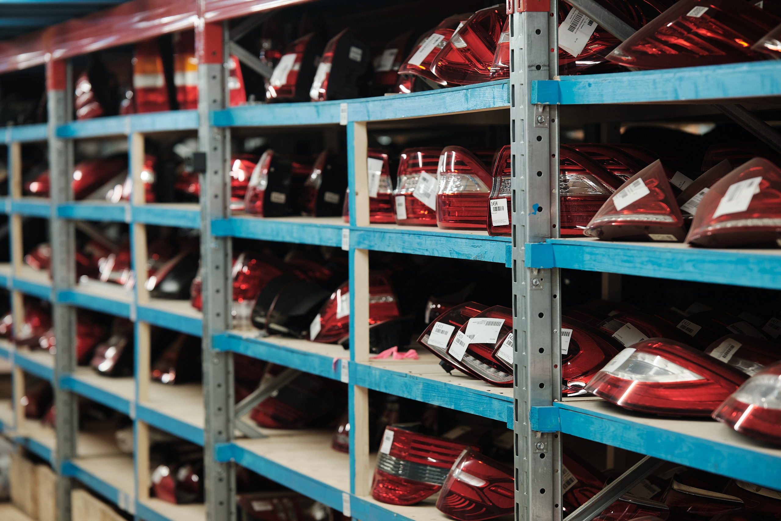 «Задний фонарь Mercedes-Benz W213 правая оригинальная запчасть»«Левый задний фонарь Mercedes-Benz E-Class W213 с LED подсветкой»«Оригинальный задний фонарь Mercedes-Benz S-Class W222 правая сторона»«Задний фонарь Mercedes-Benz GLC X253 левый с динамическими поворотниками»«Правый задний фонарь Mercedes-Benz C-Class W205 с LED лампами»«Задний фонарь Mercedes-Benz V-Class W447 левый для замены»«LED задний фонарь Mercedes-Benz GLS X167 правая оригинальная деталь»«Задний фонарь Mercedes-Benz A-Class W177 левый с интегрированным стоп-сигналом»«Задний фонарь Mercedes-Benz GLE W167 правая сторона с технологией OLED»«Оригинальный задний фонарь Mercedes-Benz CLA C118 левый с LED полосой»«Задний фонарь Mercedes-Maybach S-Class W223 правая оригинальная запчасть»«Левый задний фонарь Mercedes-Maybach GLS X167 с LED подсветкой»