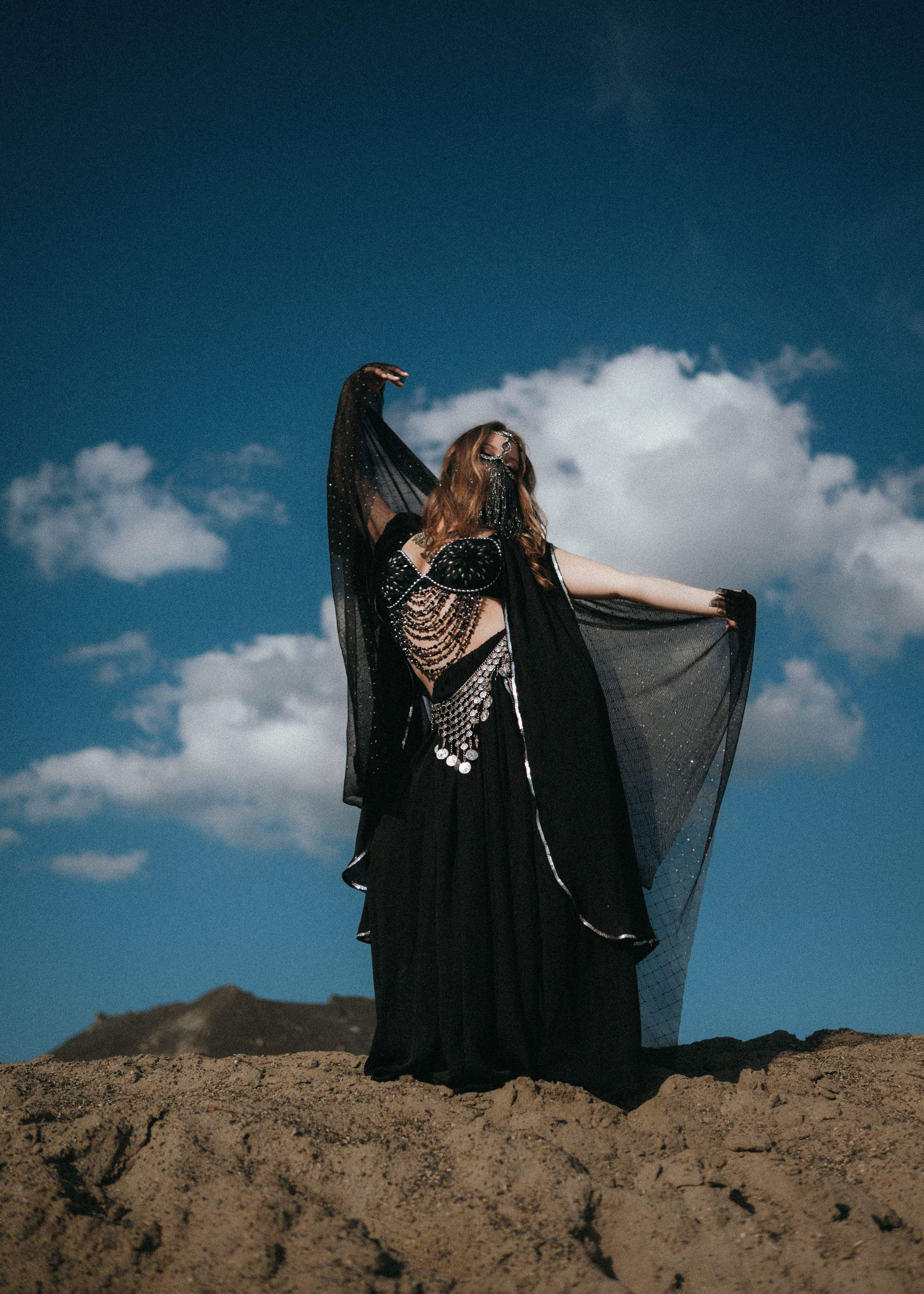 Орг https://t.me/fv_nsk vk.com/fv_nsk #фотовстречинск 💃🏻 @lina_laww Vk: https://vk.com/lina_lavv 💃🏻 @victoryyya_05 https://vk.com/victoryya_kir 👑 Белый костюм и&nbsp;тиара VK @olga.karrott.jewelry