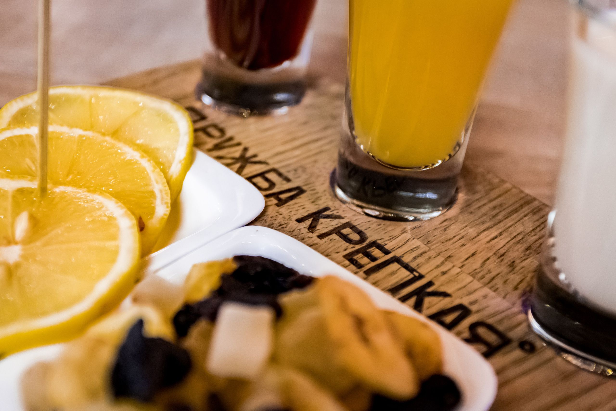 Фотосъемка для бара Дружба крепкая в ТЦ Нора. Интерьеры, Контент, Портреты | Фотограф в Москве Дани Терно