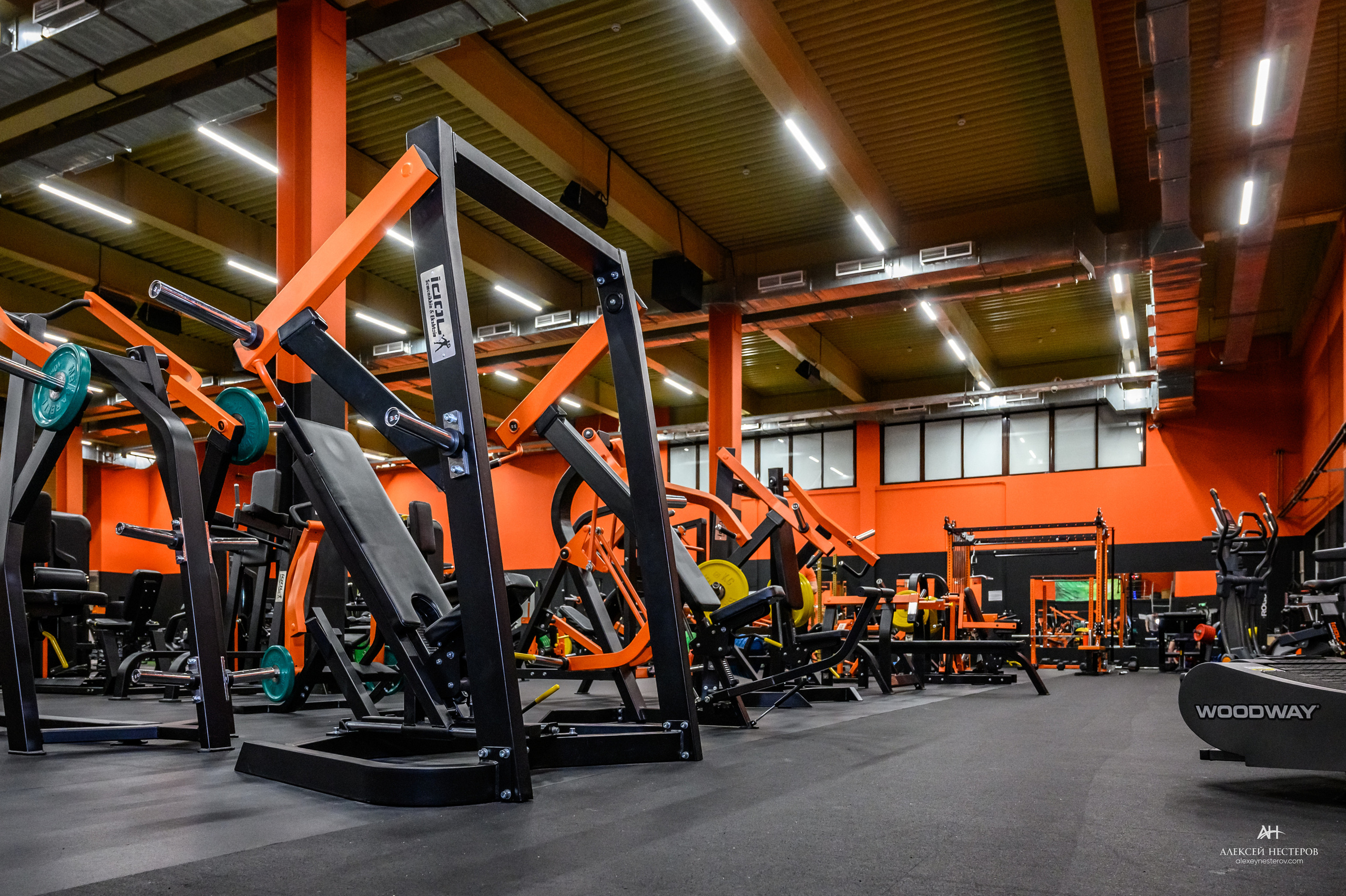 Тренажерные залы. Спортивный фитнес фотограф Алексей Нестеров