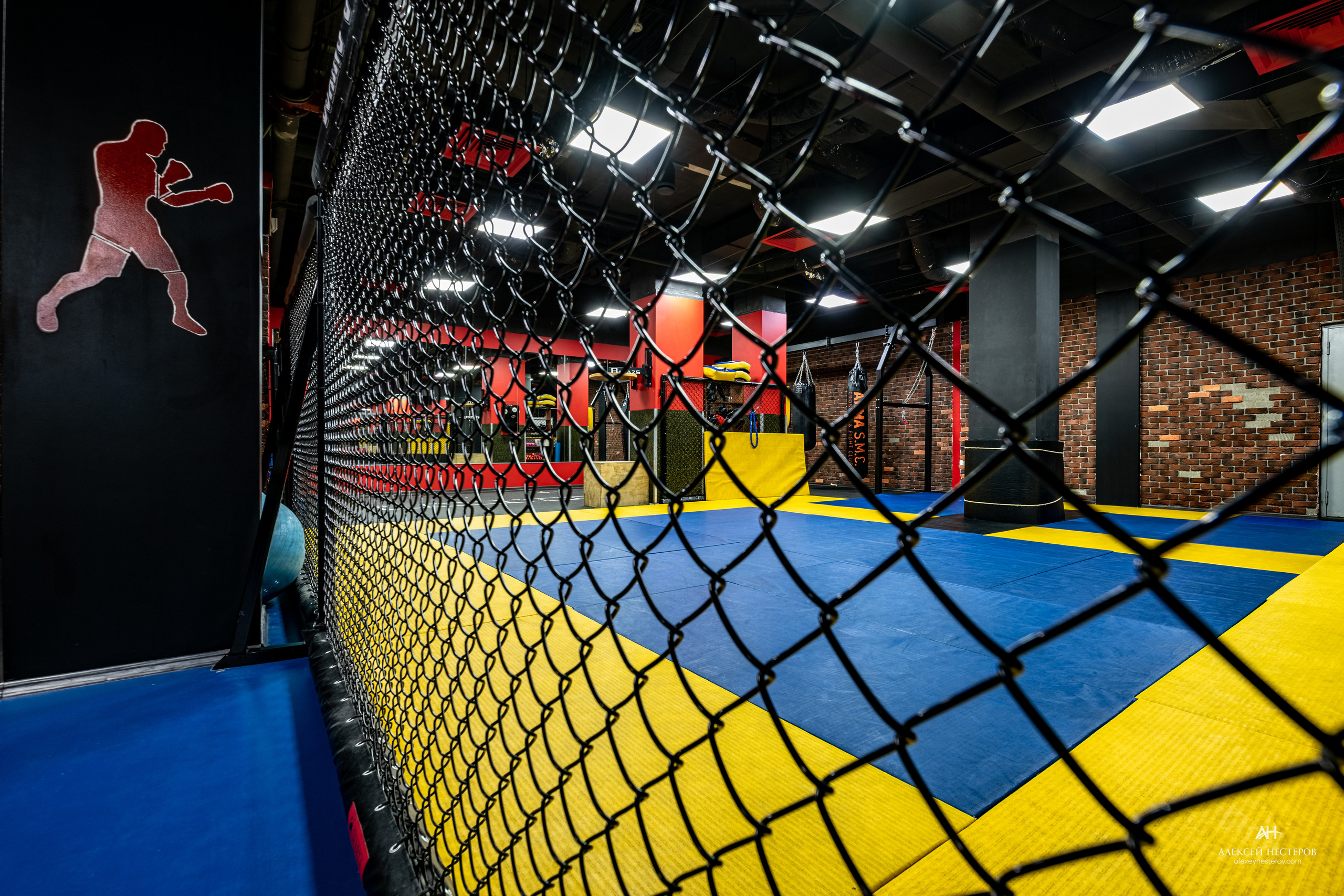 Тренажерные залы. Спортивный фитнес фотограф Алексей Нестеров
