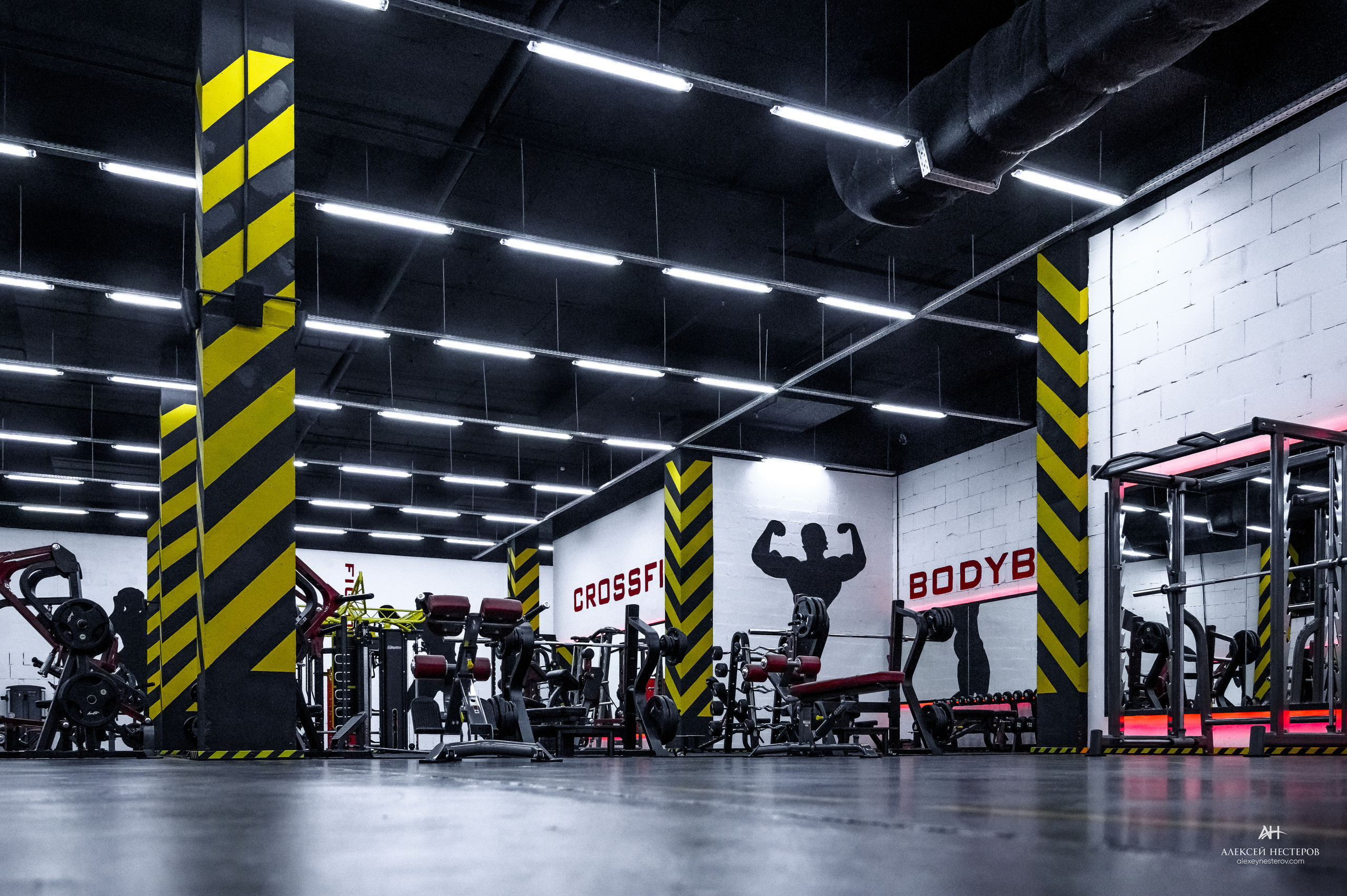 Тренажерные залы. Спортивный фитнес фотограф Алексей Нестеров