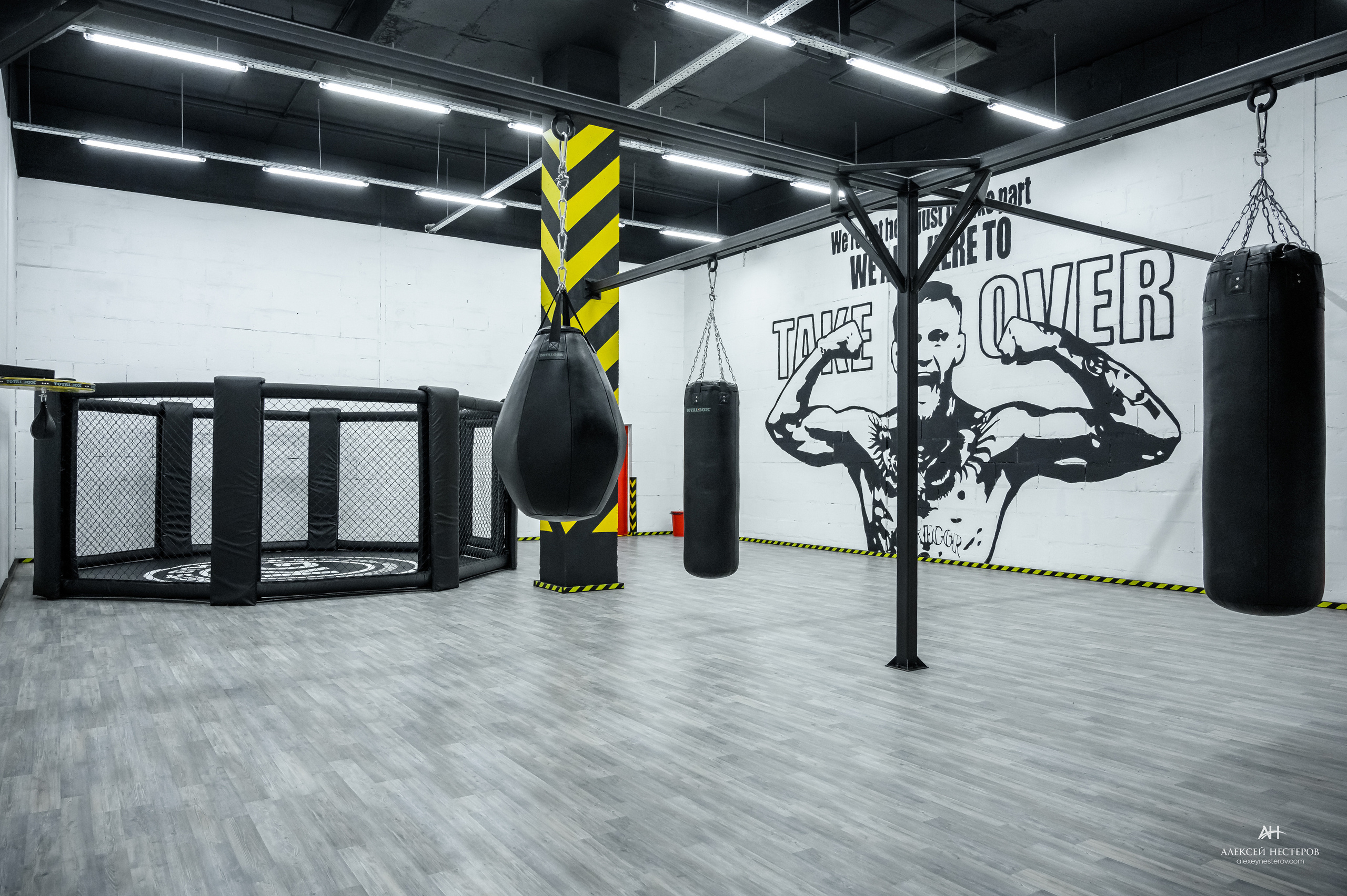 Тренажерные залы. Спортивный фитнес фотограф Алексей Нестеров