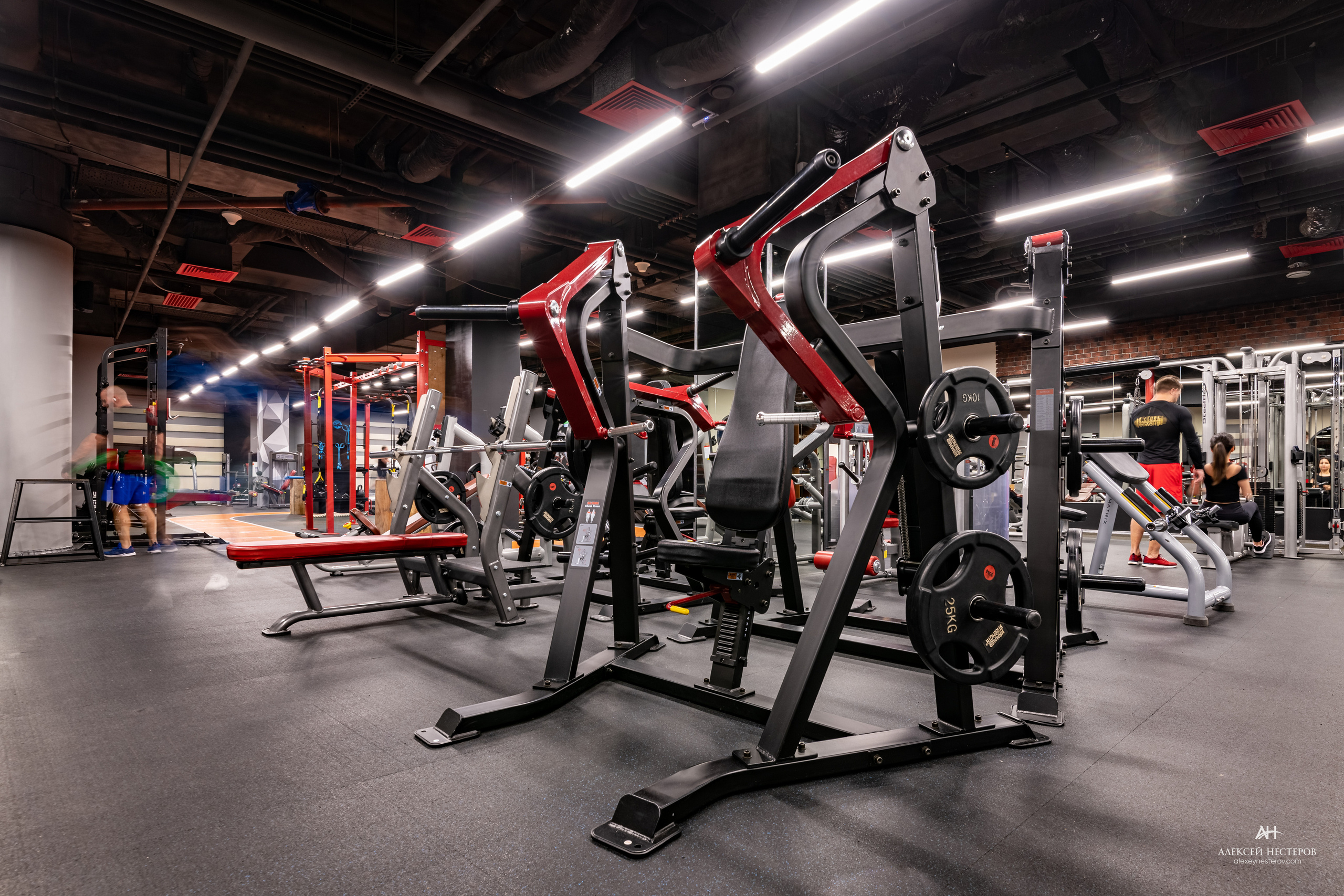 Тренажерные залы. Спортивный фитнес фотограф Алексей Нестеров