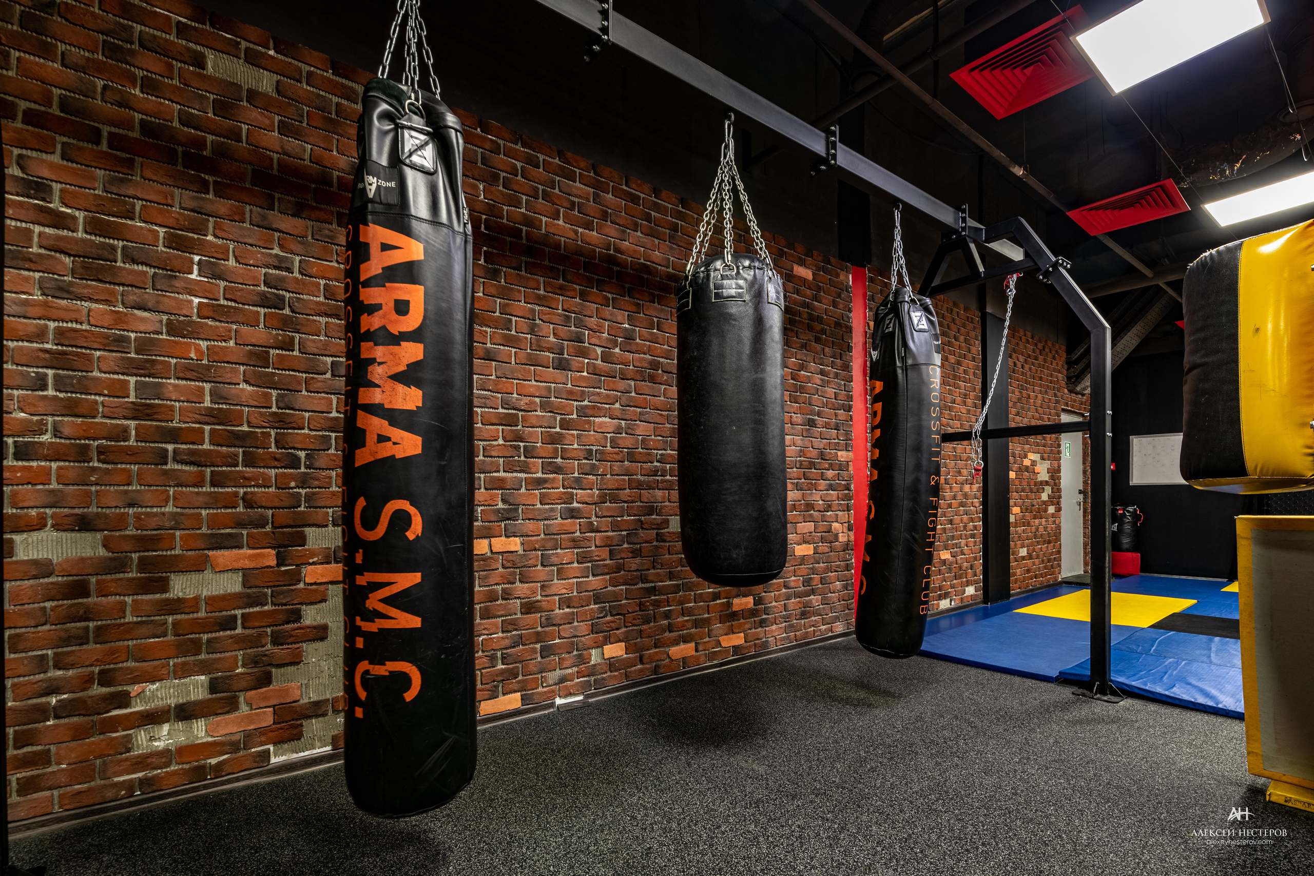 Тренажерные залы. Спортивный фитнес фотограф Алексей Нестеров