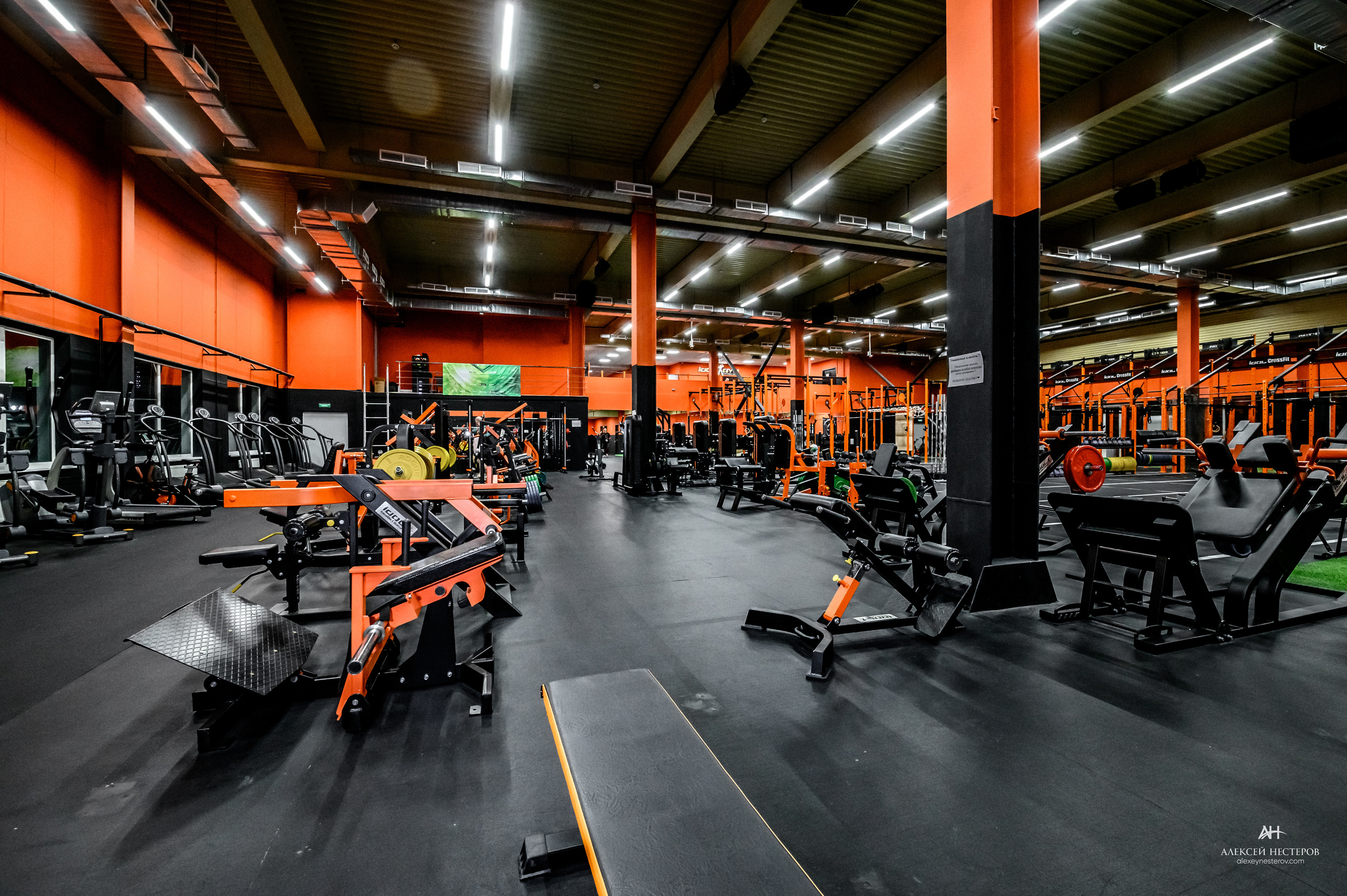 Тренажерные залы. Спортивный фитнес фотограф Алексей Нестеров