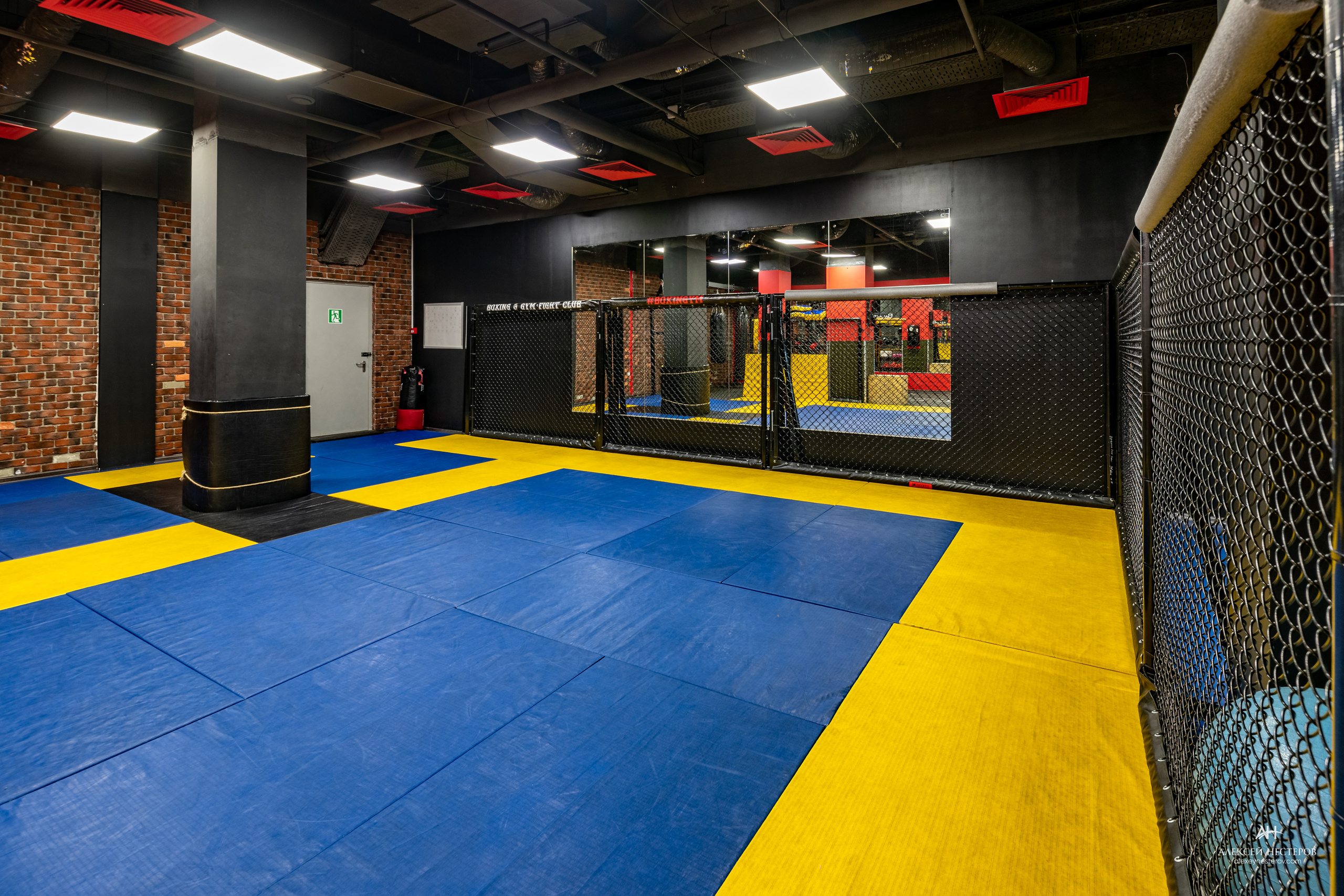 Тренажерные залы. Спортивный фитнес фотограф Алексей Нестеров