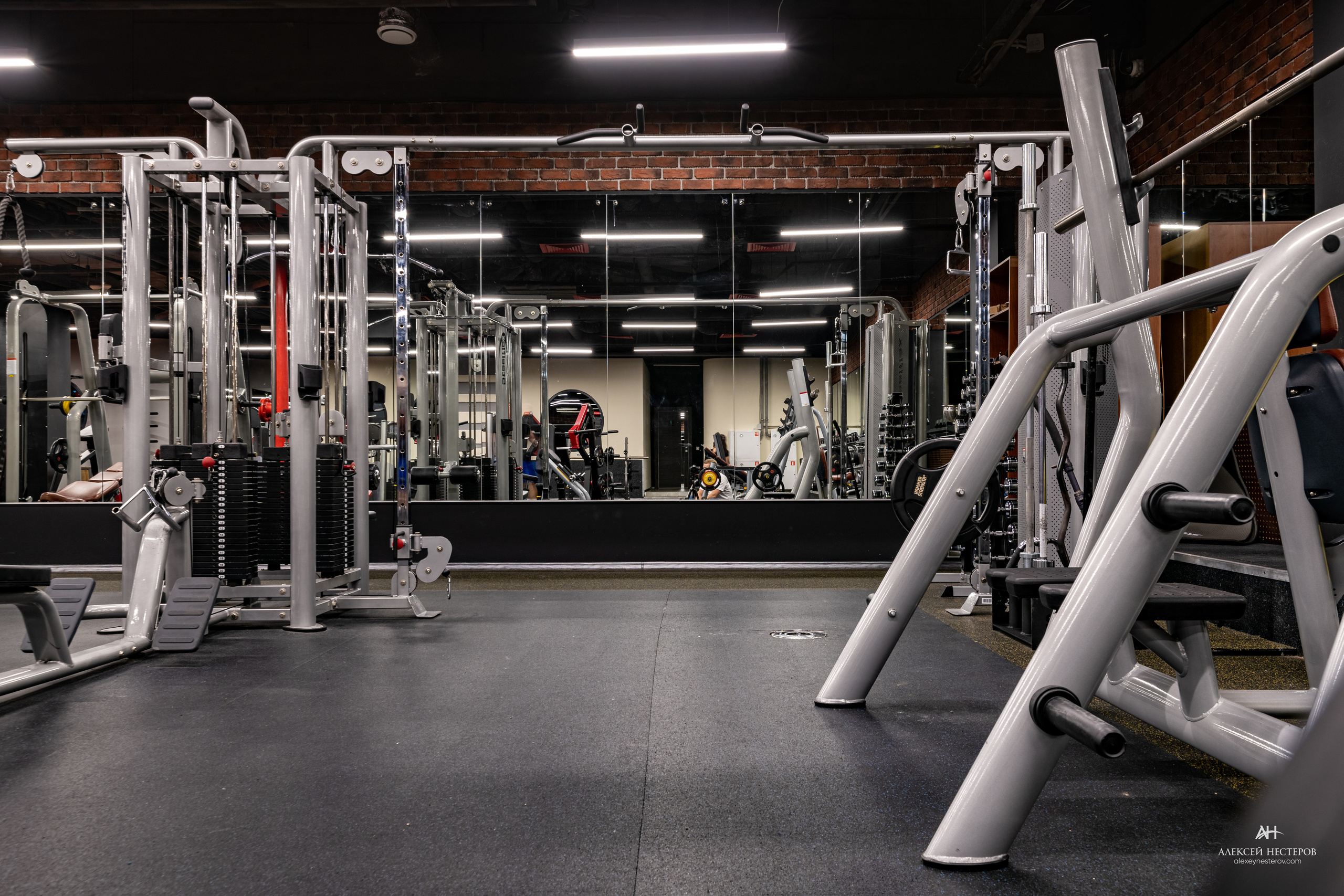 Тренажерные залы. Спортивный фитнес фотограф Алексей Нестеров
