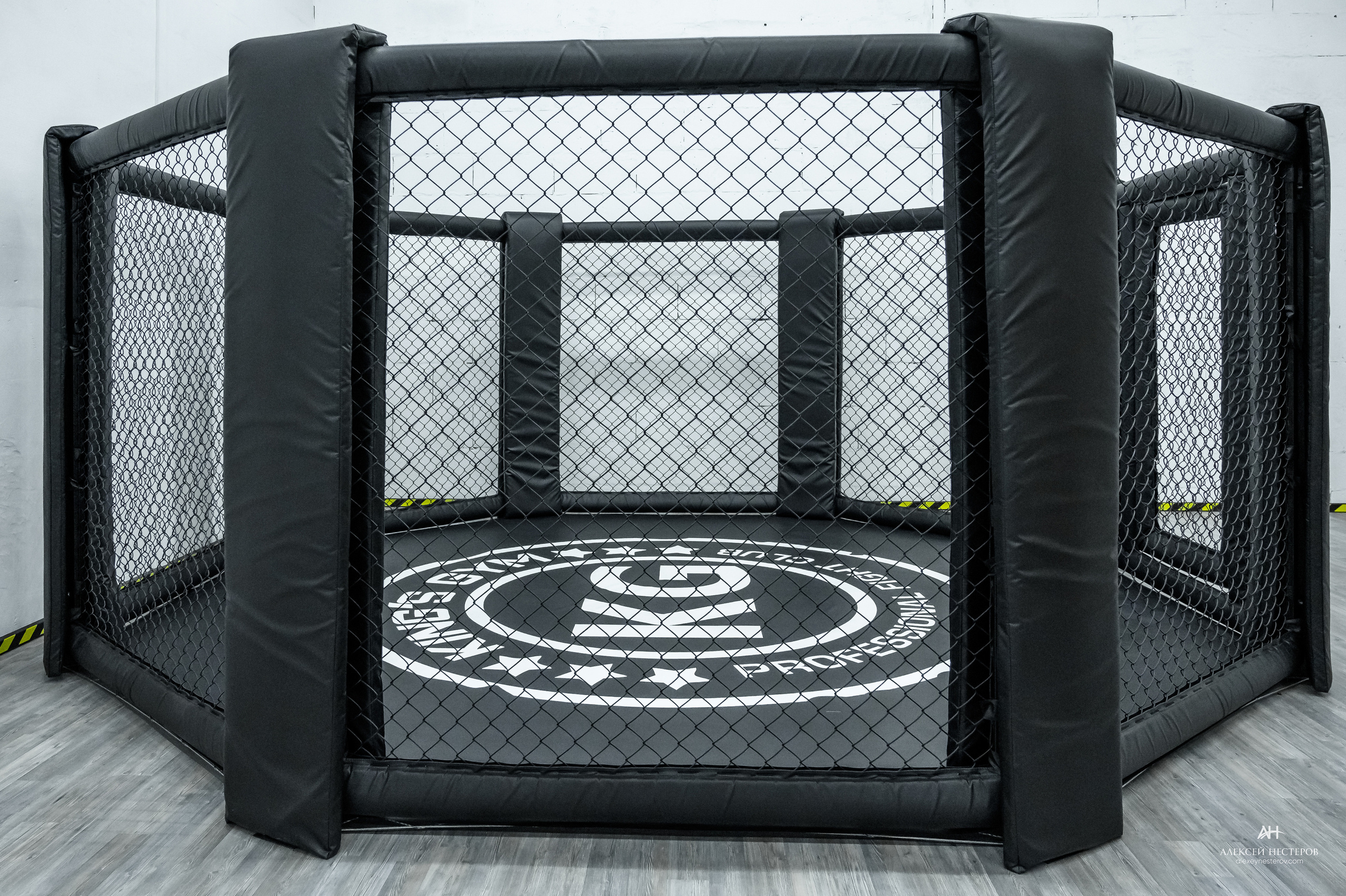 Тренажерные залы. Спортивный фитнес фотограф Алексей Нестеров