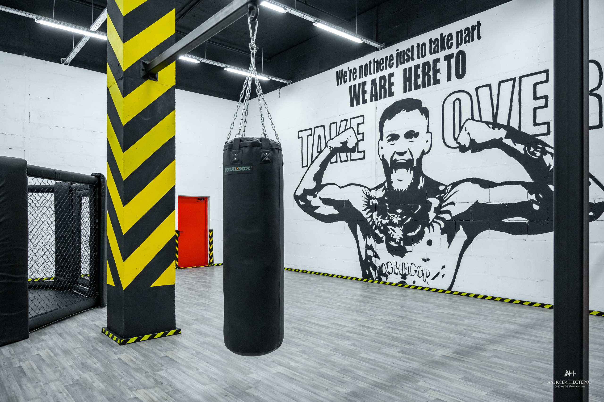 Тренажерные залы. Спортивный фитнес фотограф Алексей Нестеров