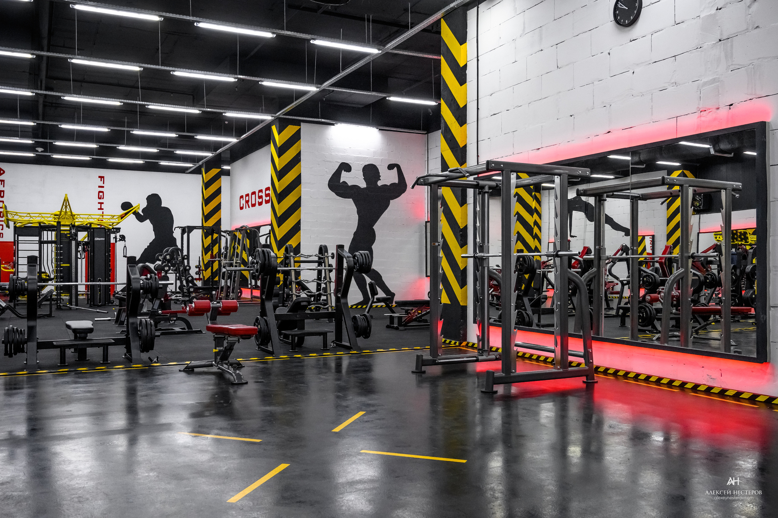 Тренажерные залы. Спортивный фитнес фотограф Алексей Нестеров